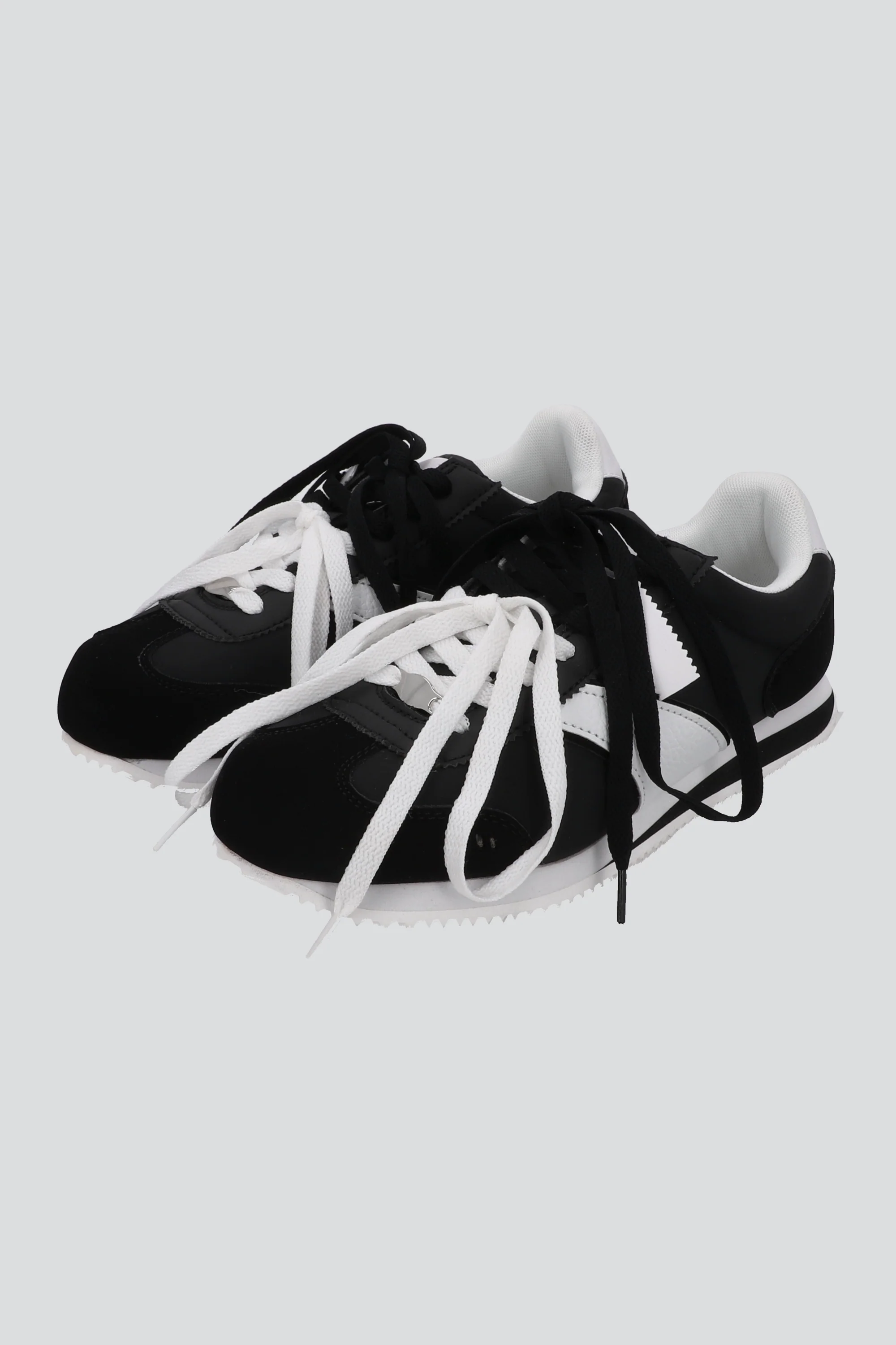 Tenis vintage raya diagonal contrastes