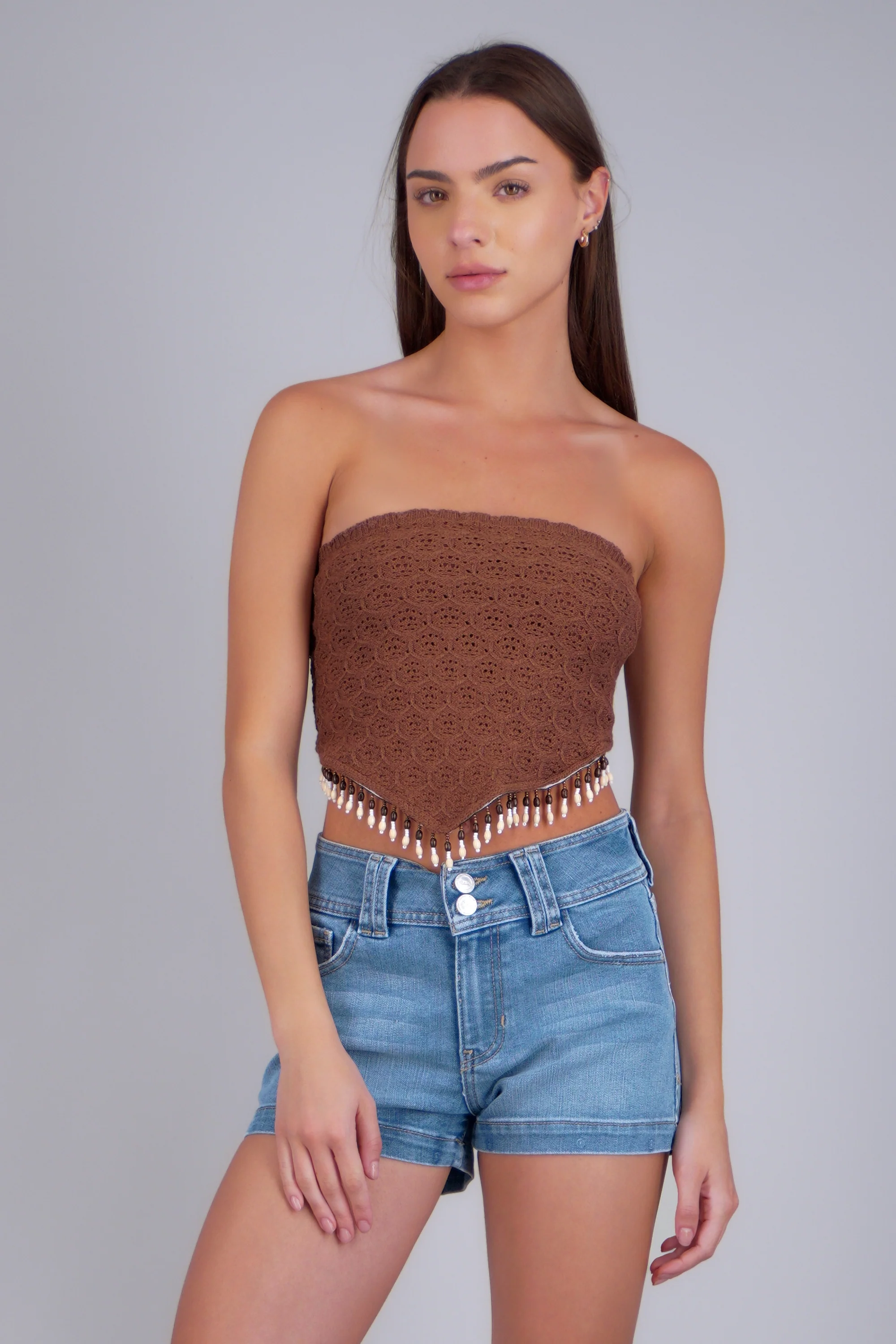 Top bandeau tejido crochet detalle fleco cuentas