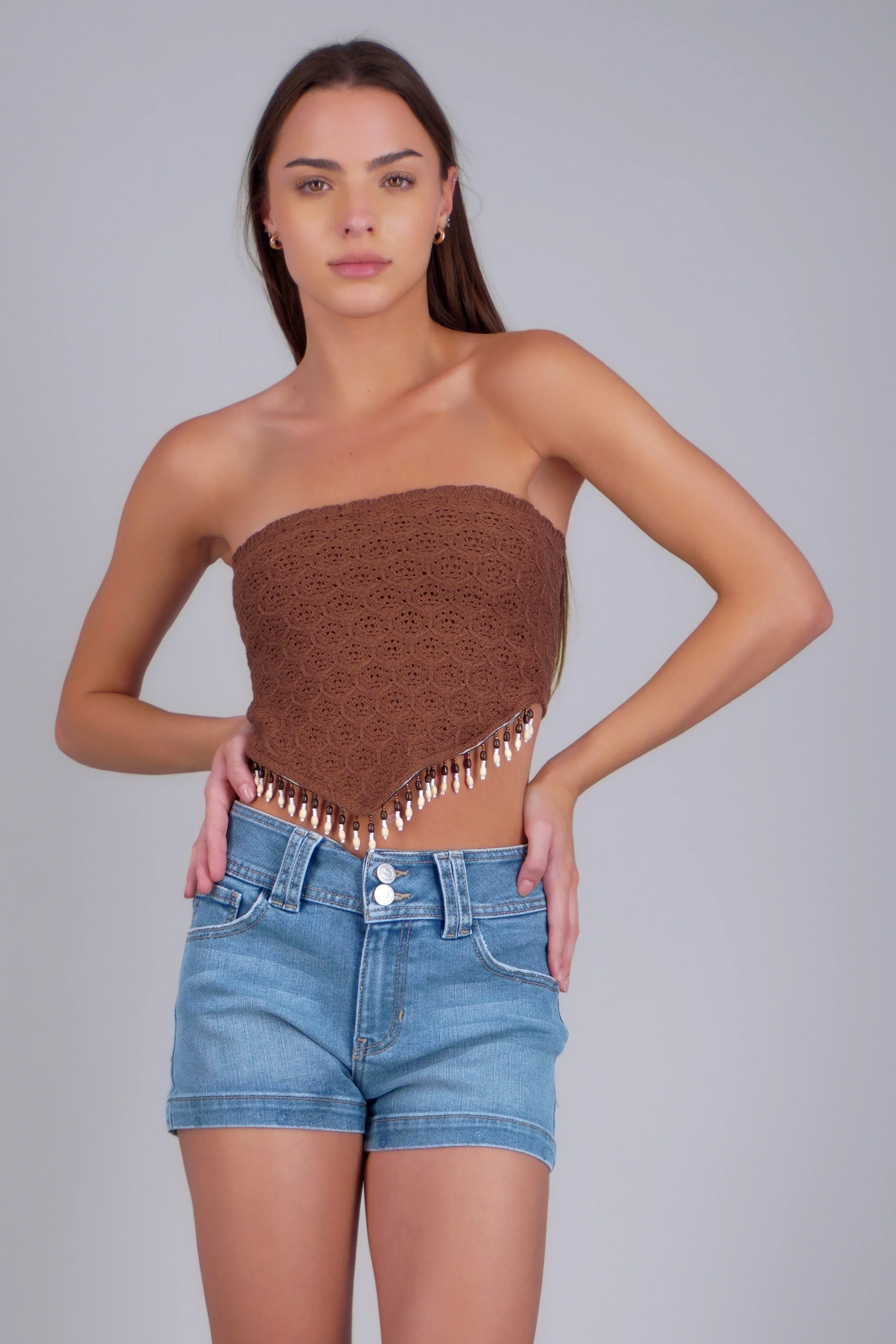 Top bandeau tejido crochet detalle fleco cuentas - Image 3