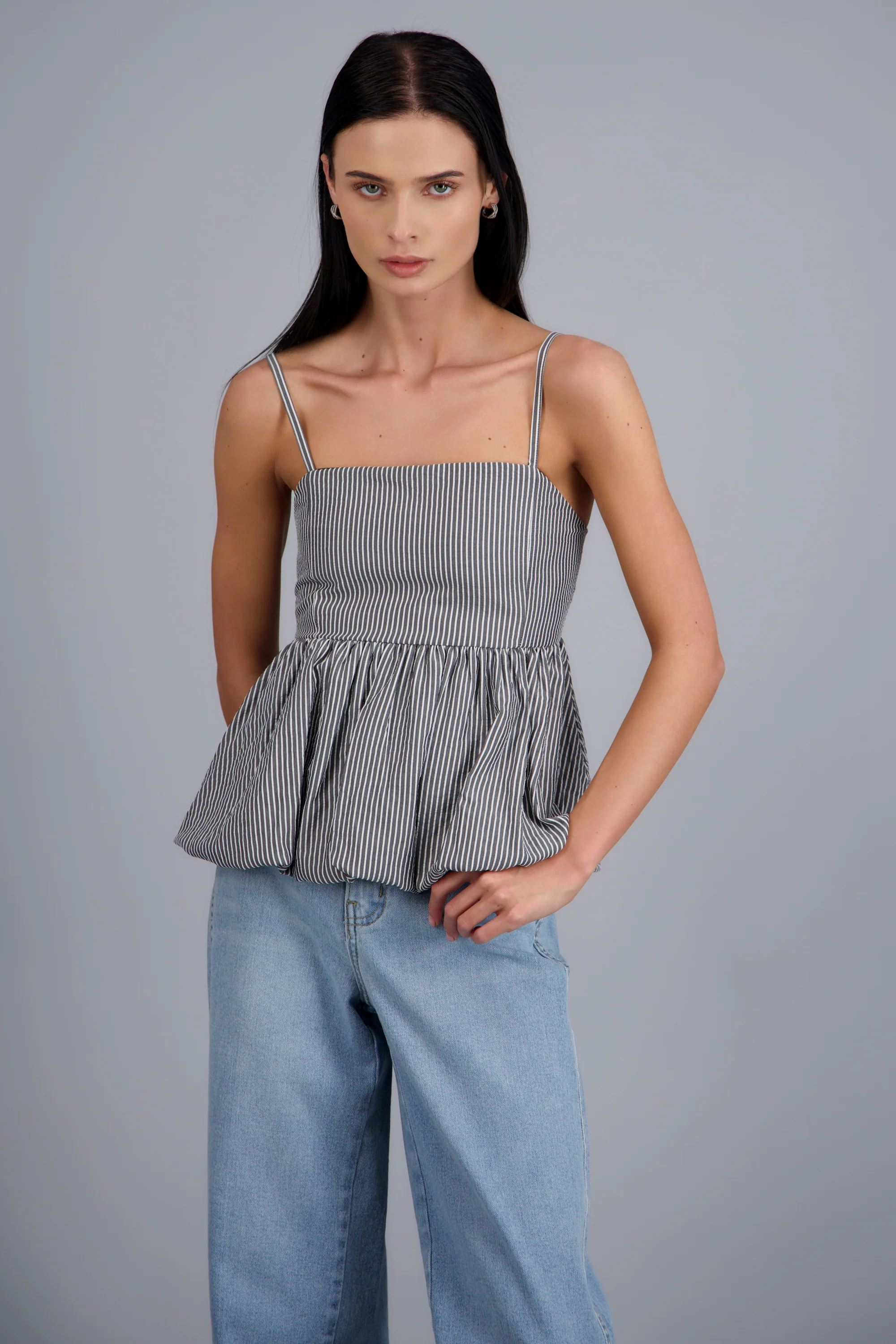 Top con tirantes peplum