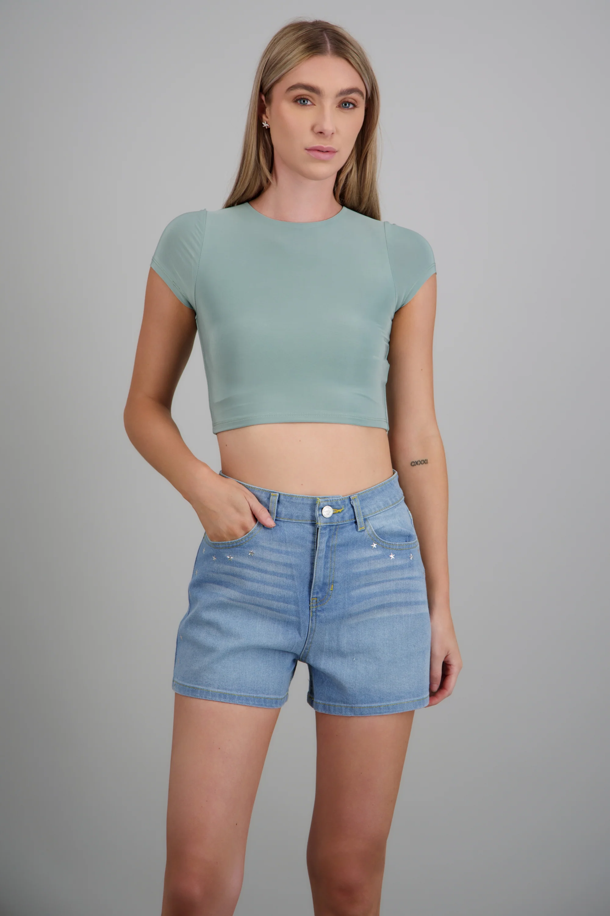 Top crop doble tela manga corta