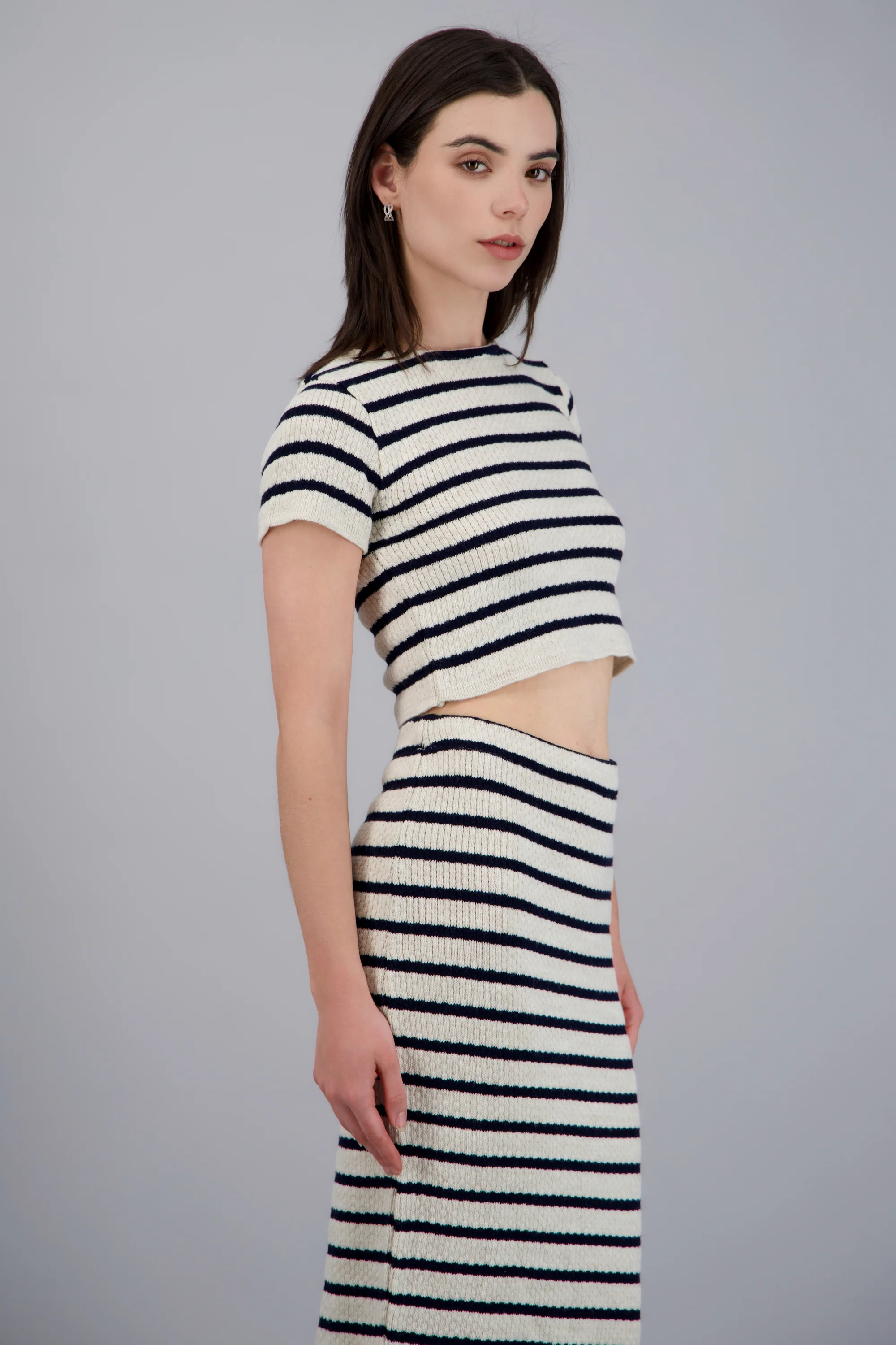 TOP CROP RAYAS TEXTURA KNI - Image 2