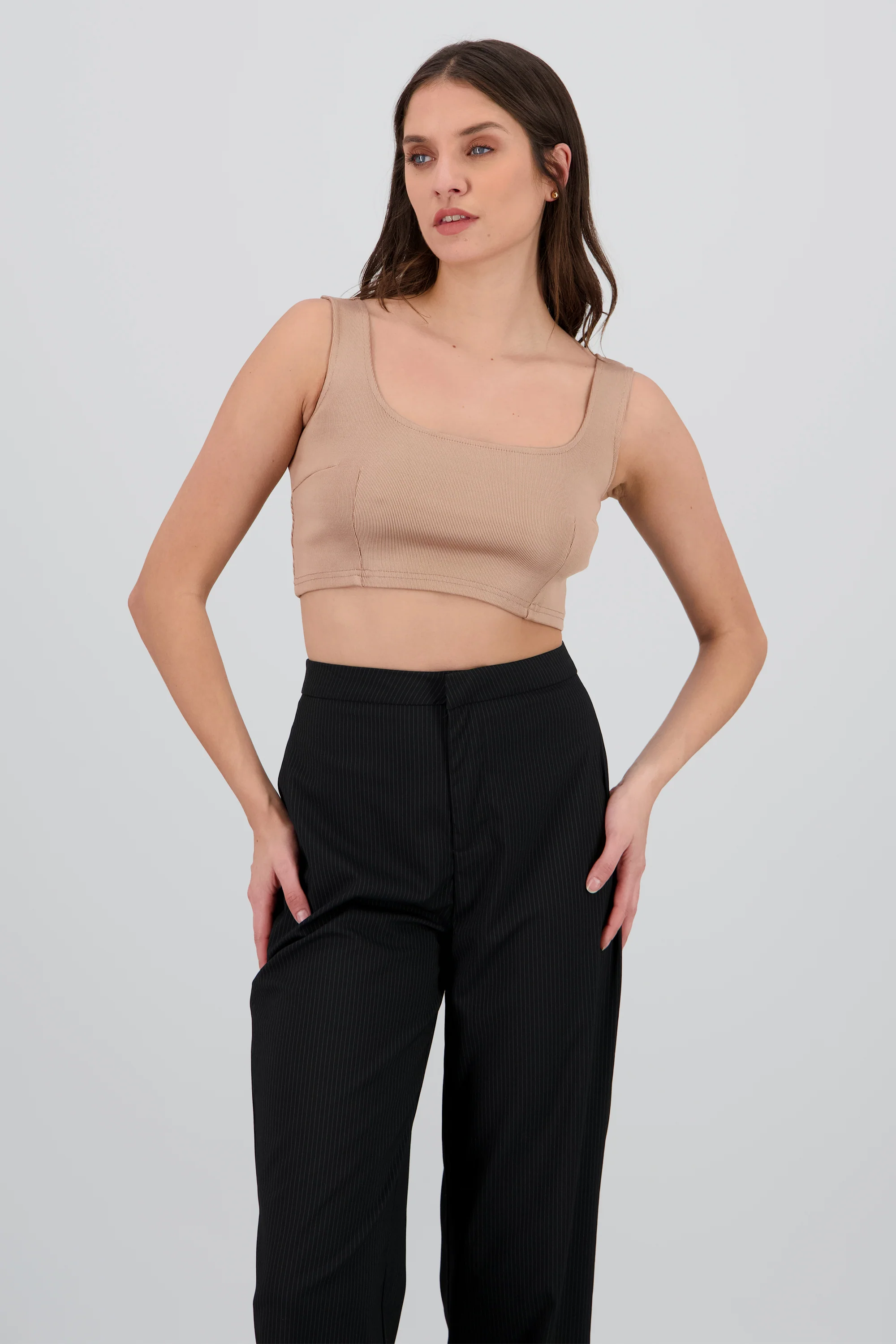 Top crop tirantes escote cuadrado