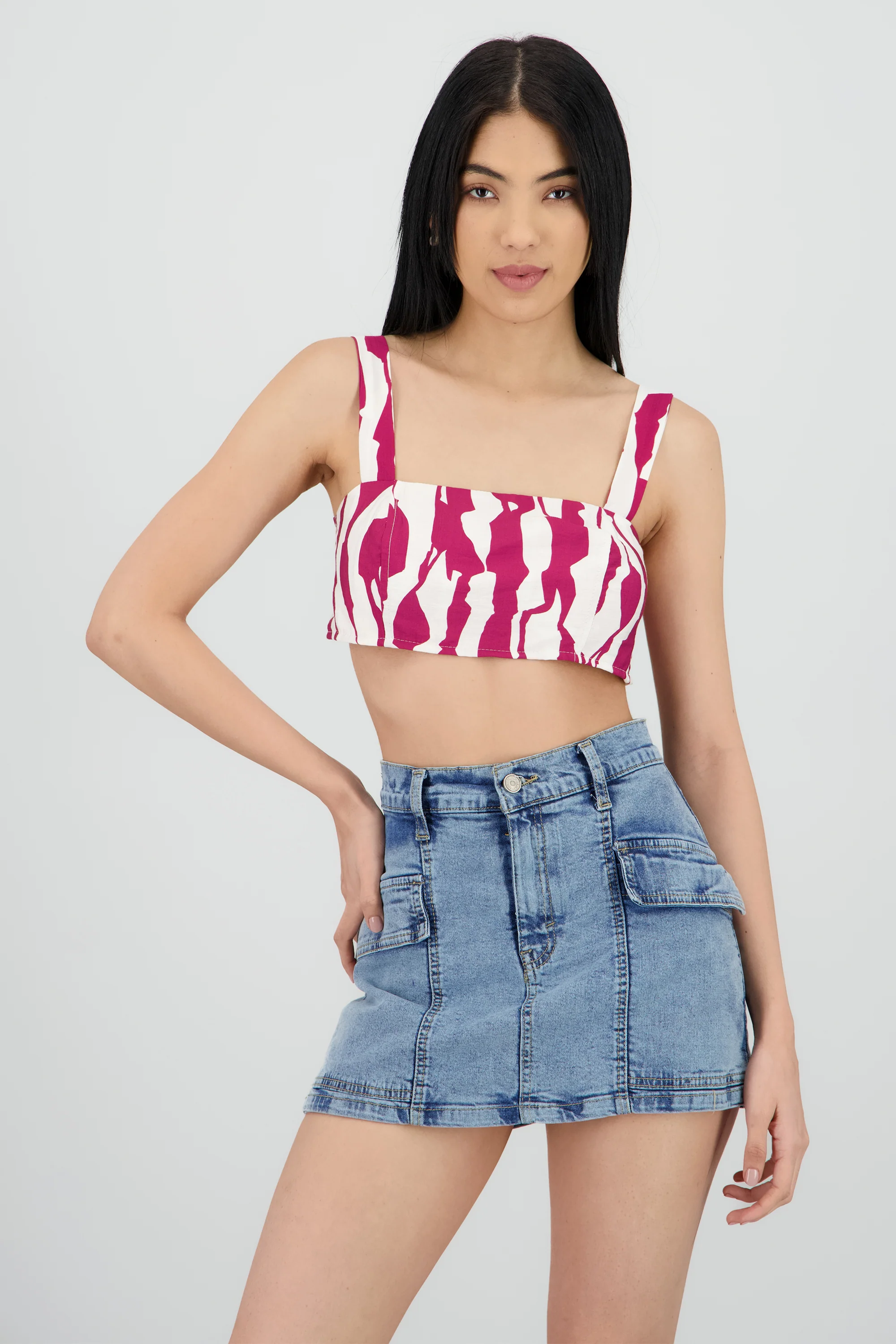 Top crop tirantes estampado grecas - Image 2
