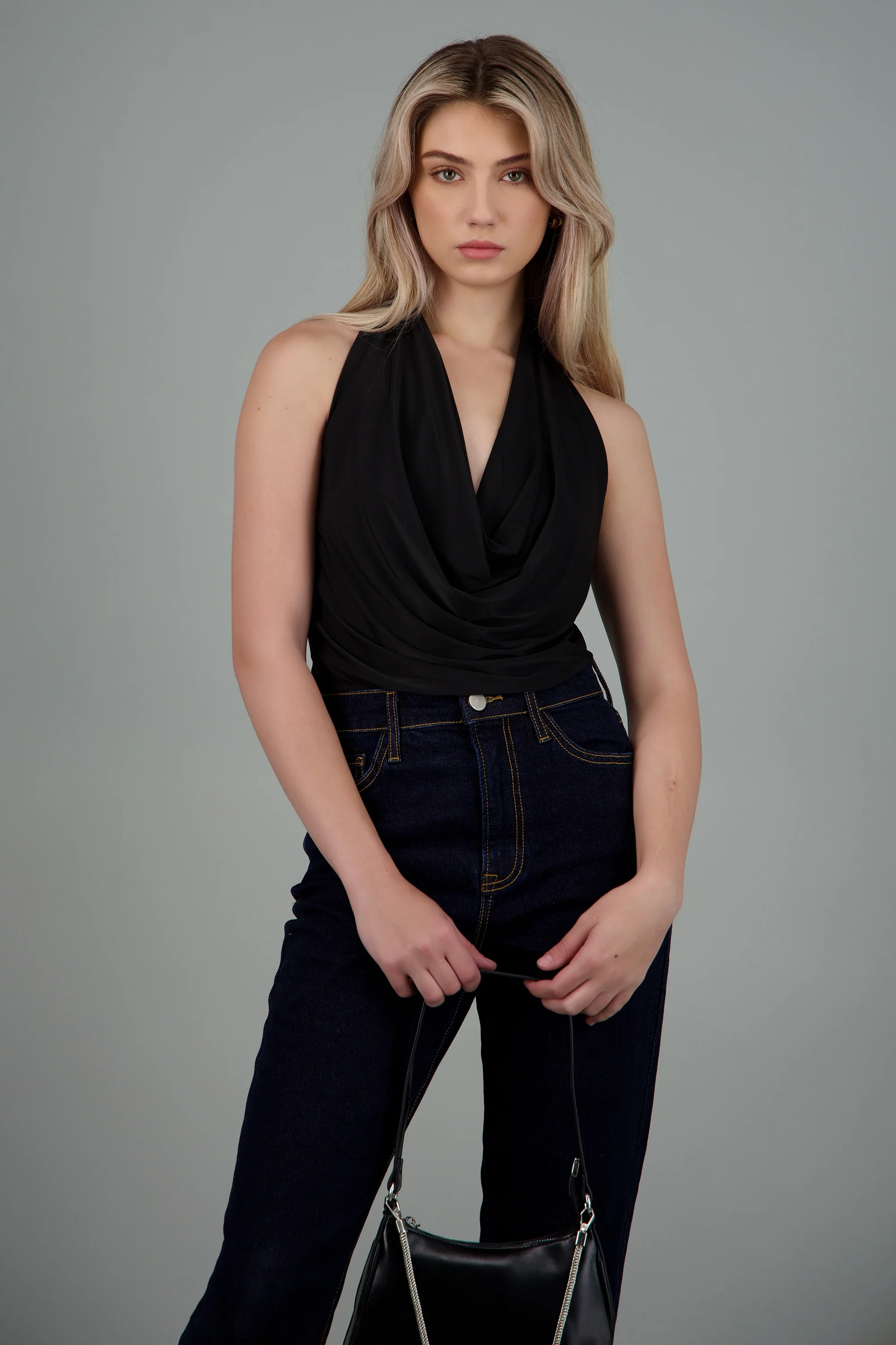 Top cuello cascada halter - Image 5
