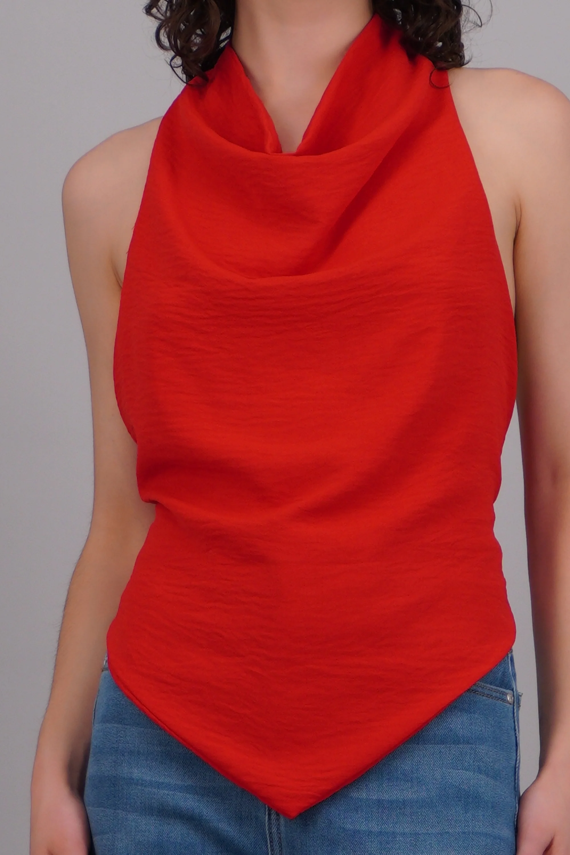 Top cuello halter asimetrico - Image 5