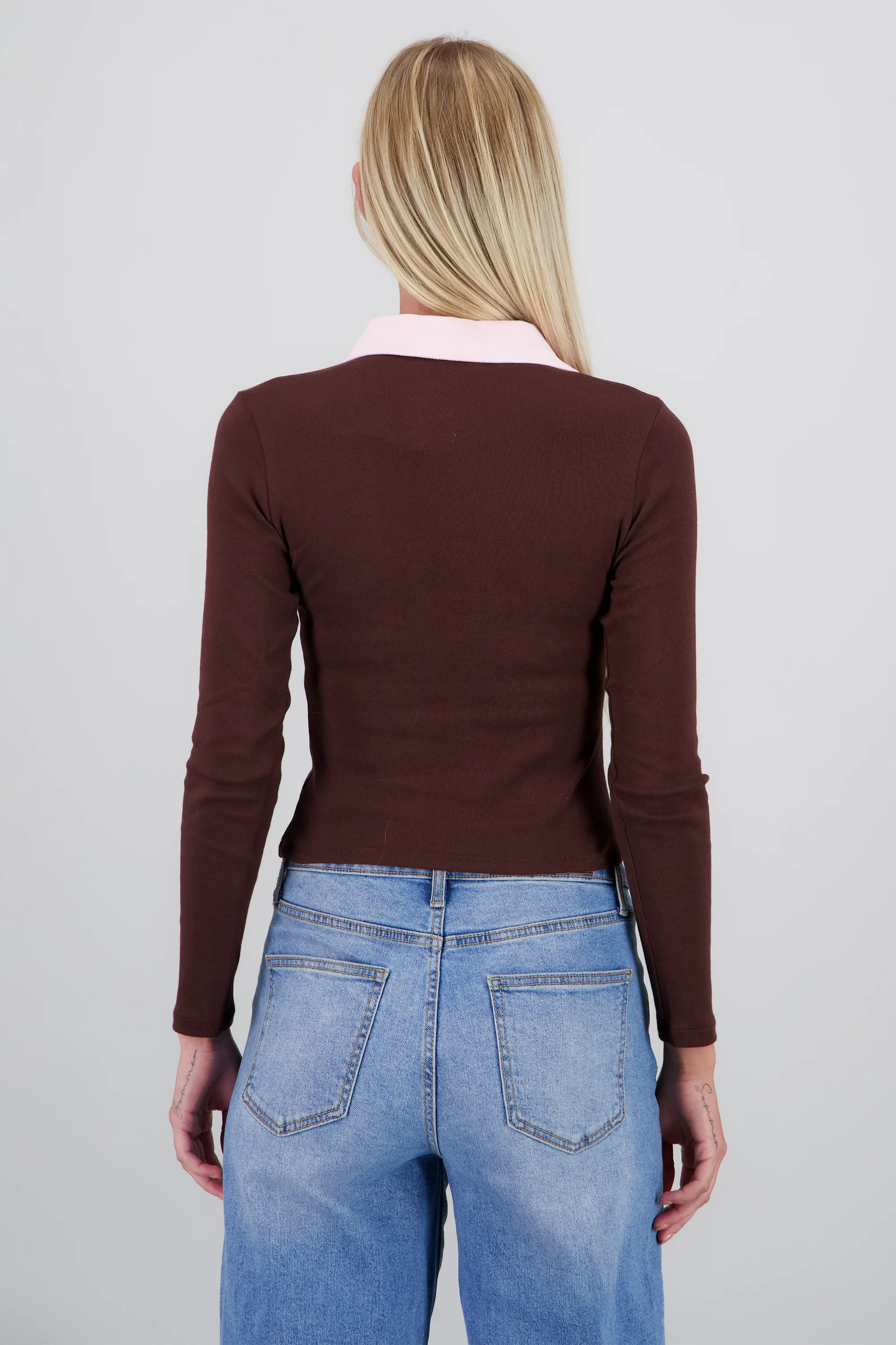 Top cuello polo bordado moño - Image 9