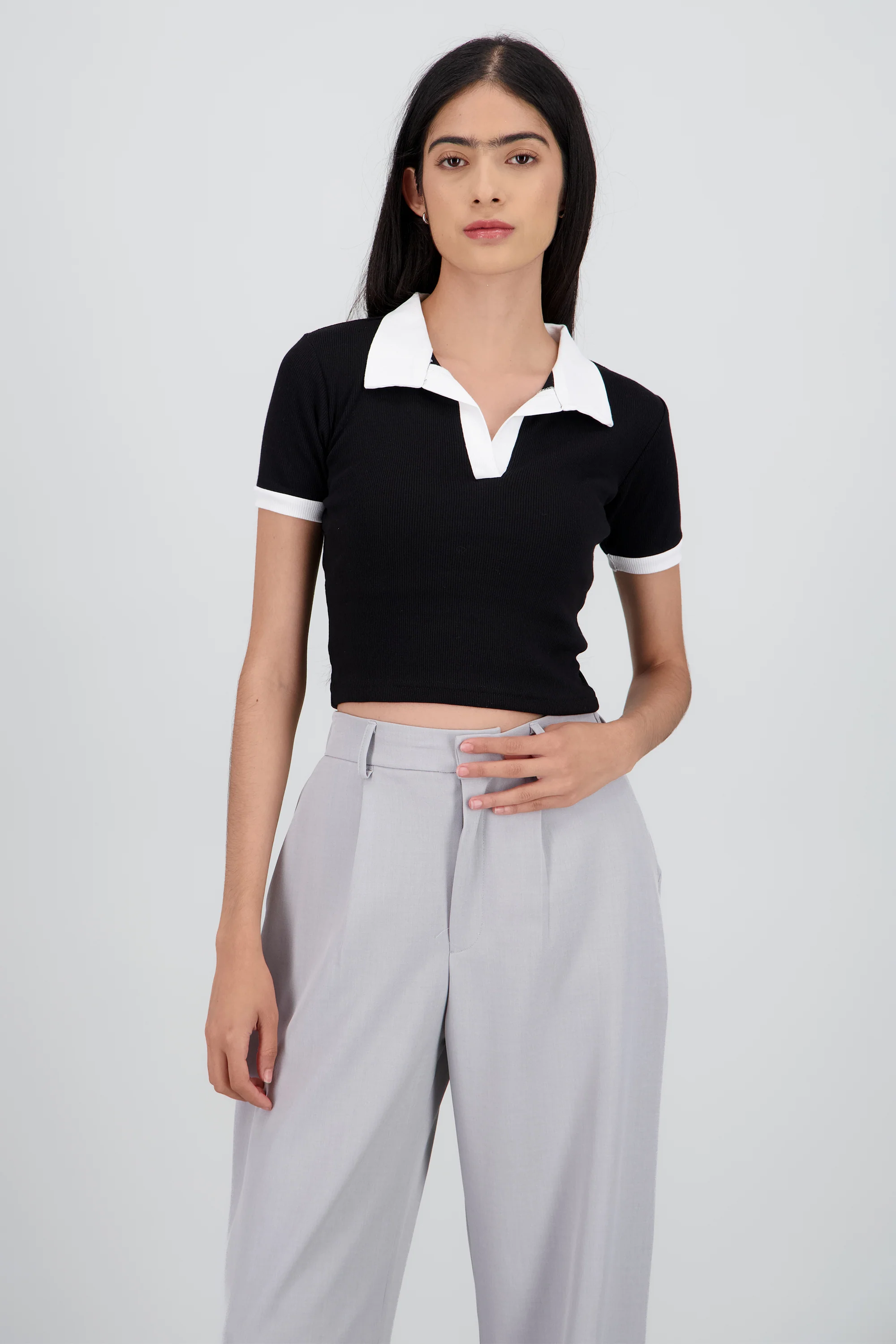Top cuello polo contraste en mangas