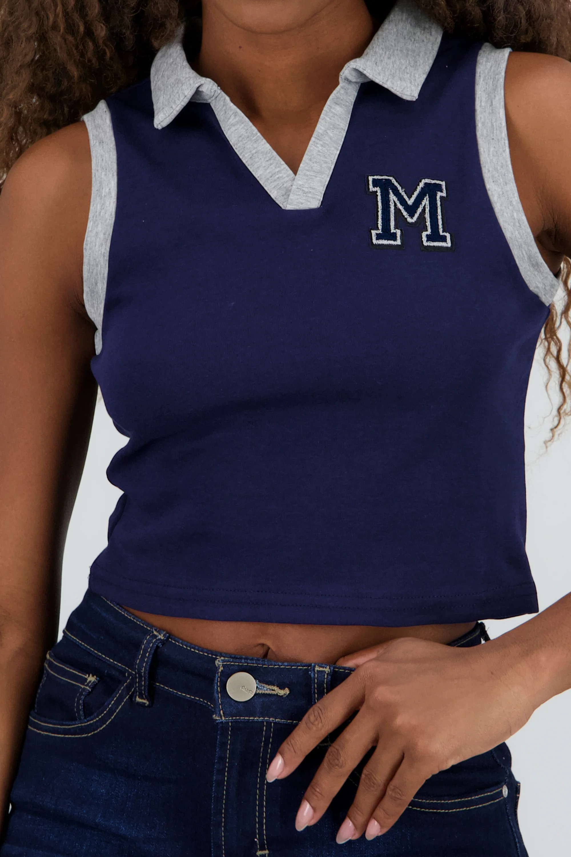 Top cuello polo sin mangas detalle bordado - Image 5