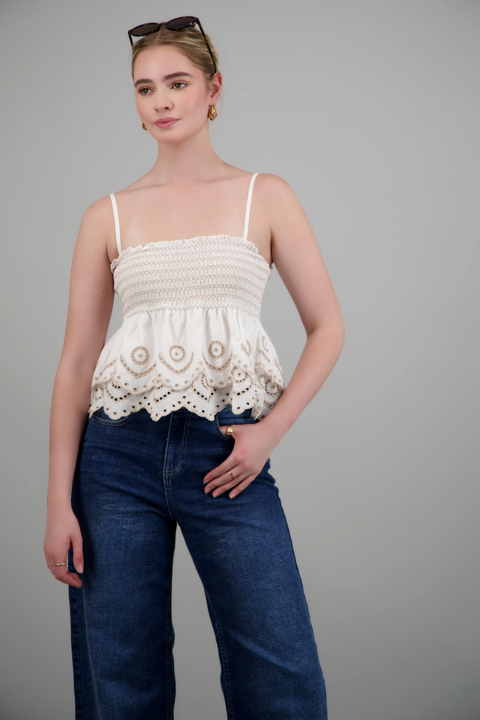 Top detalle mock eyelet - Image 2