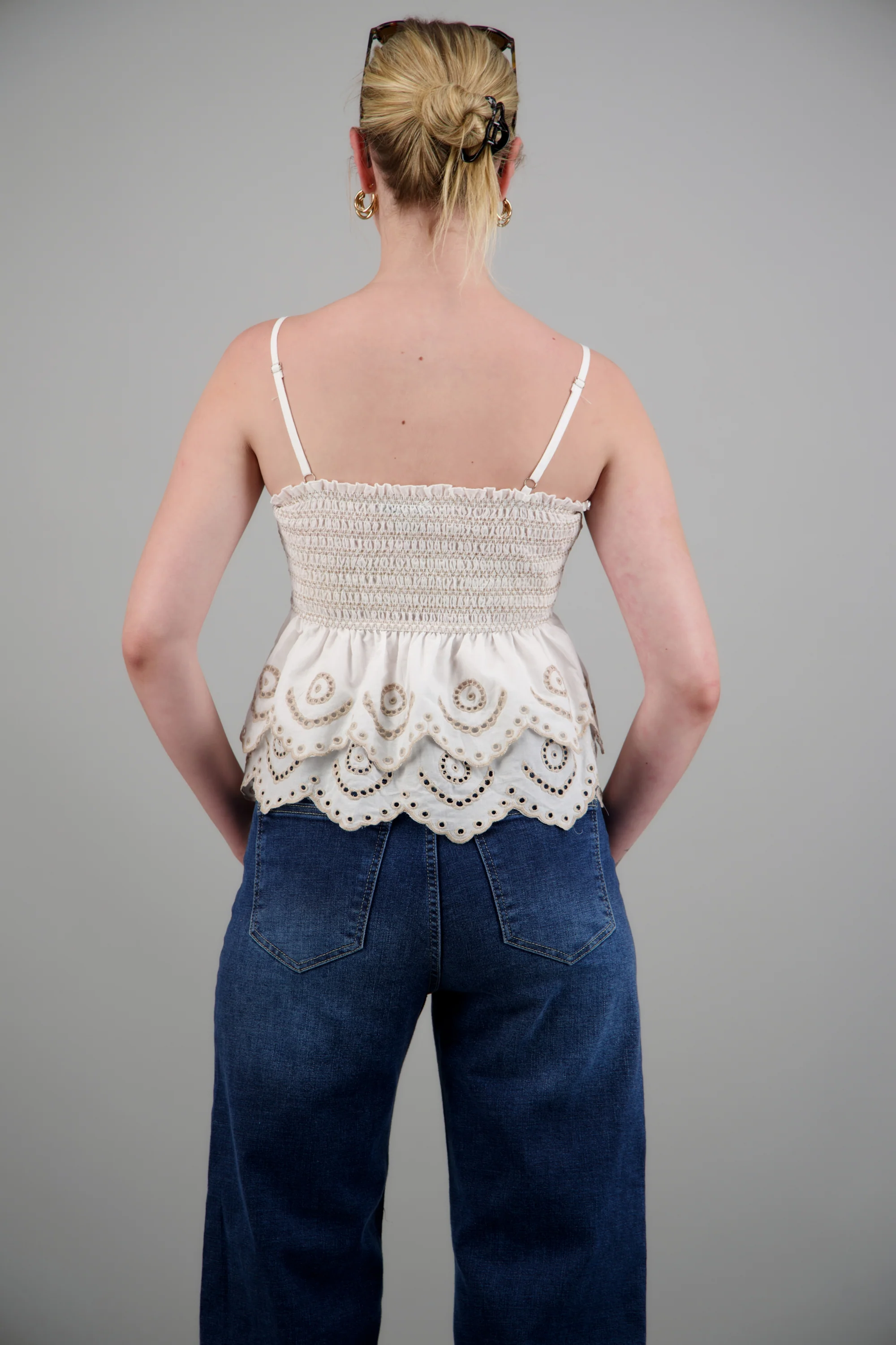 Top detalle mock eyelet - Image 4