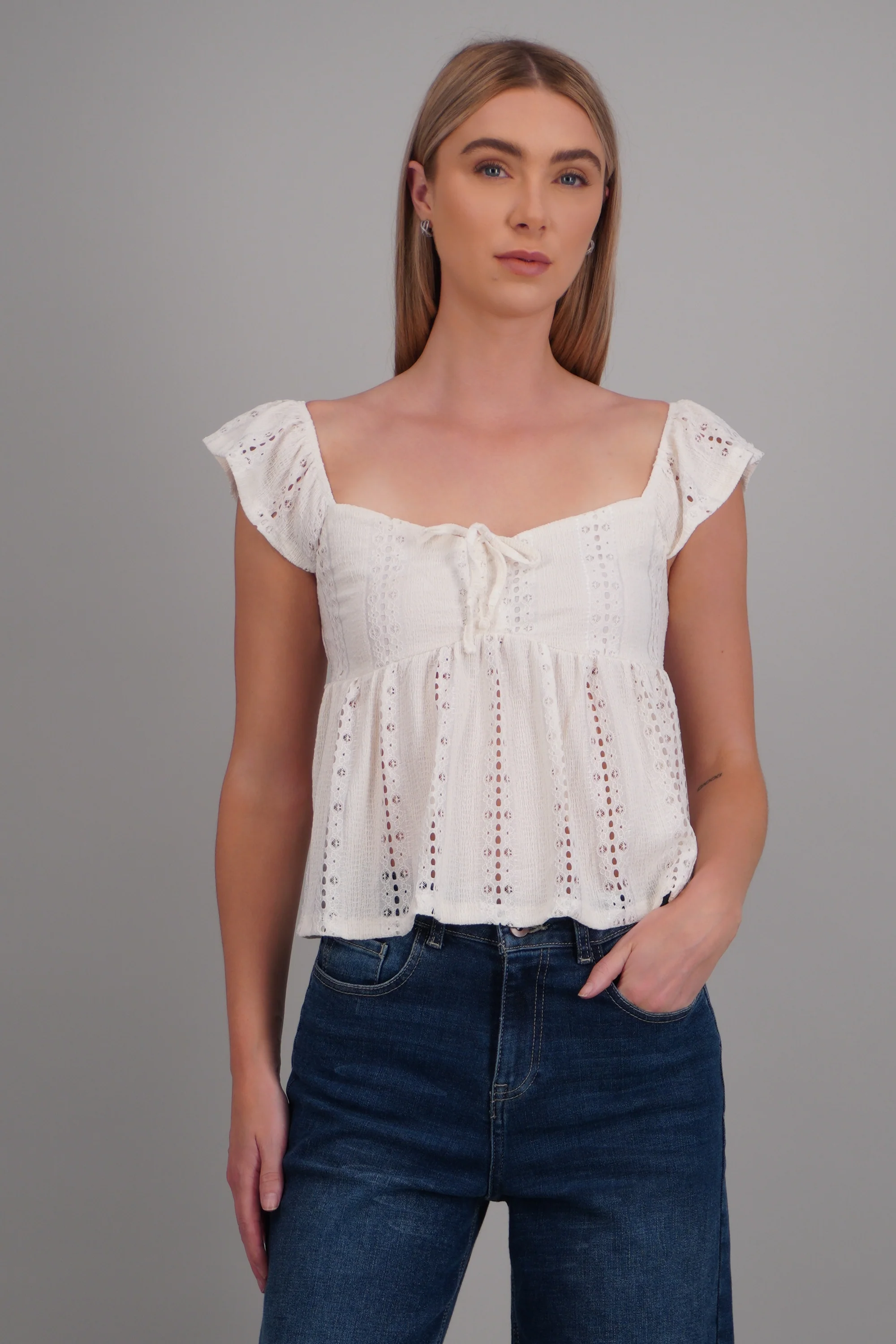 Top escote corazon detalle textura