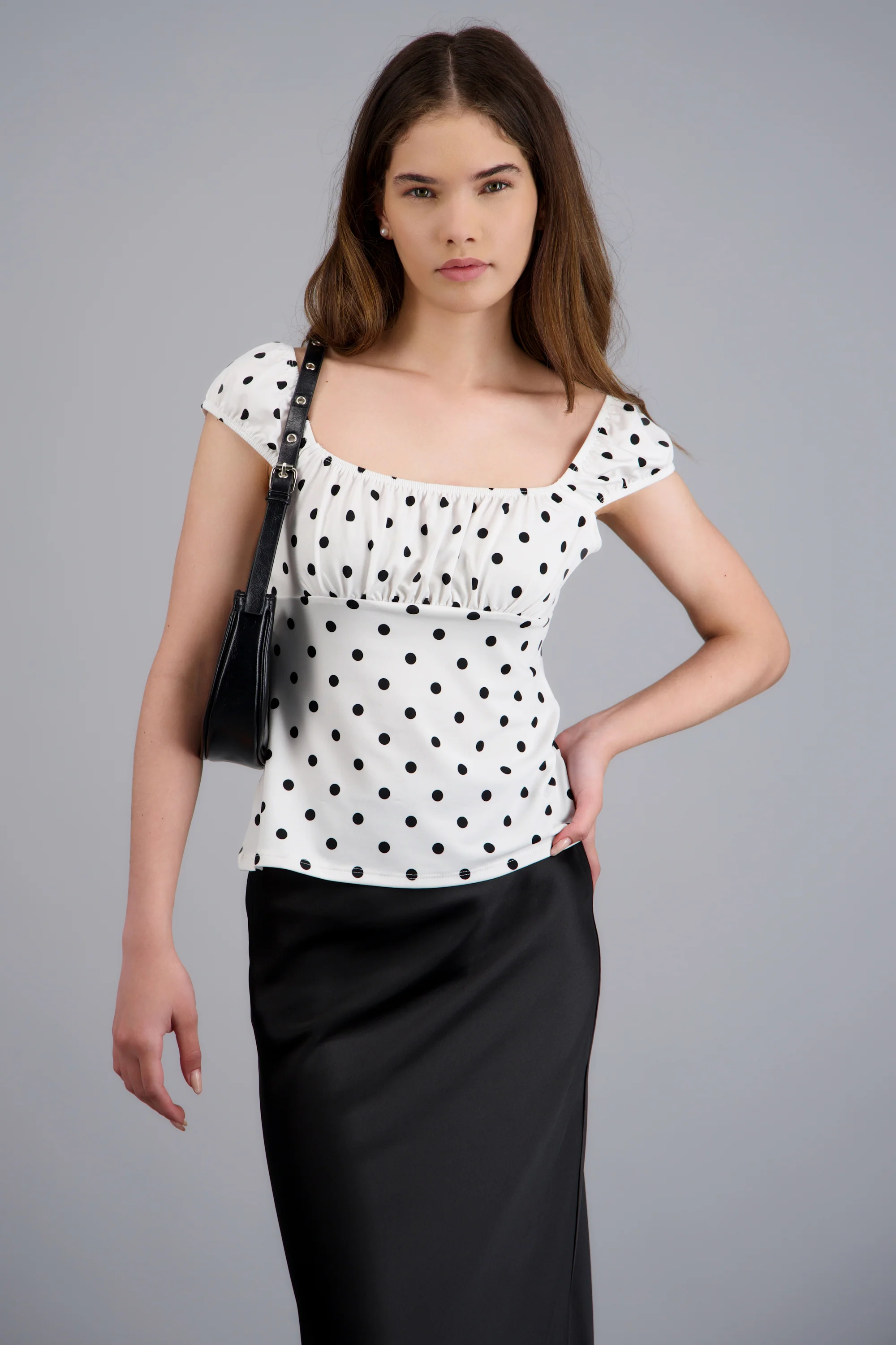 Top estampado polkas
