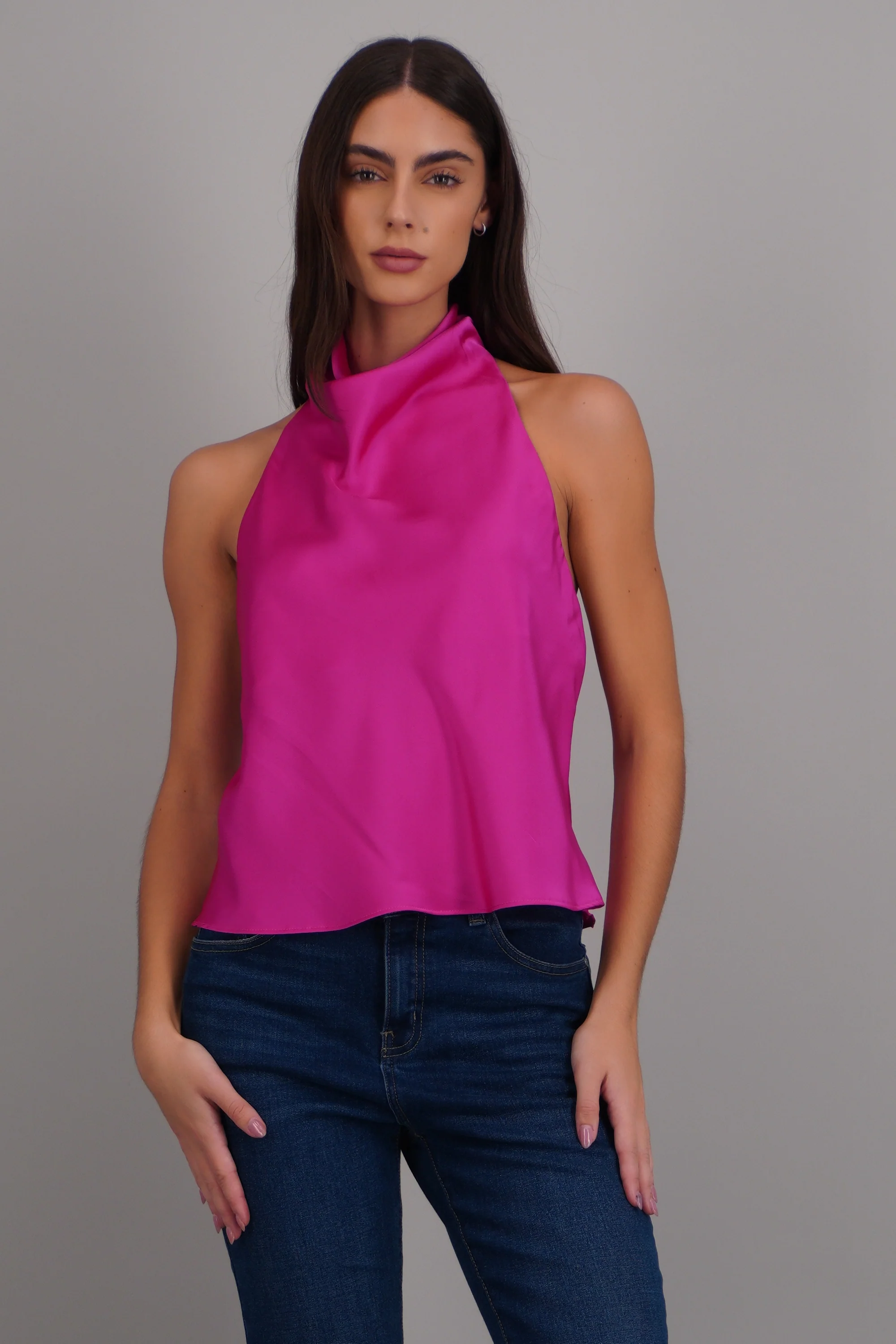 Top halter de cuello cascada satinado