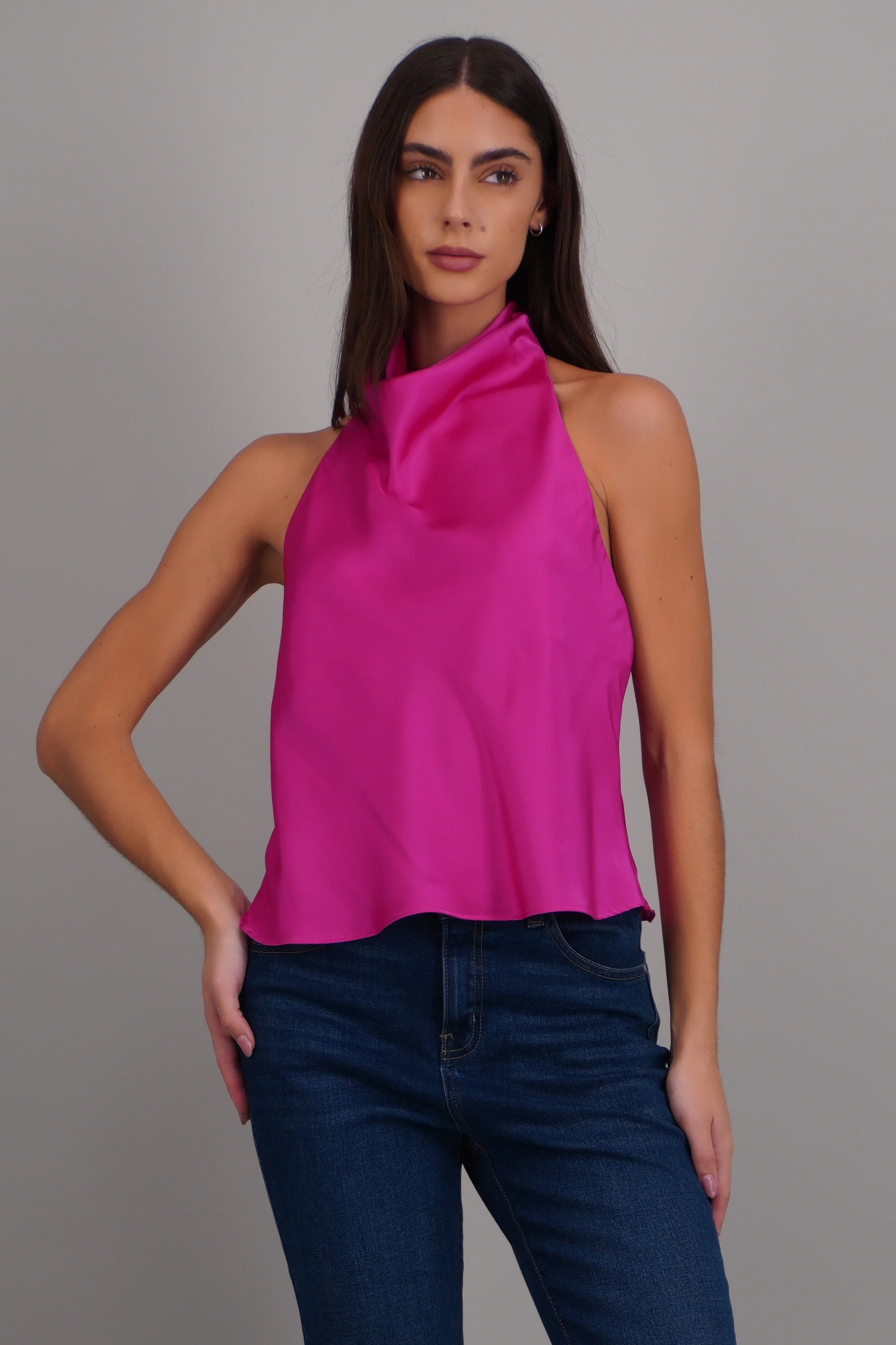 Top halter de cuello cascada satinado - Image 3