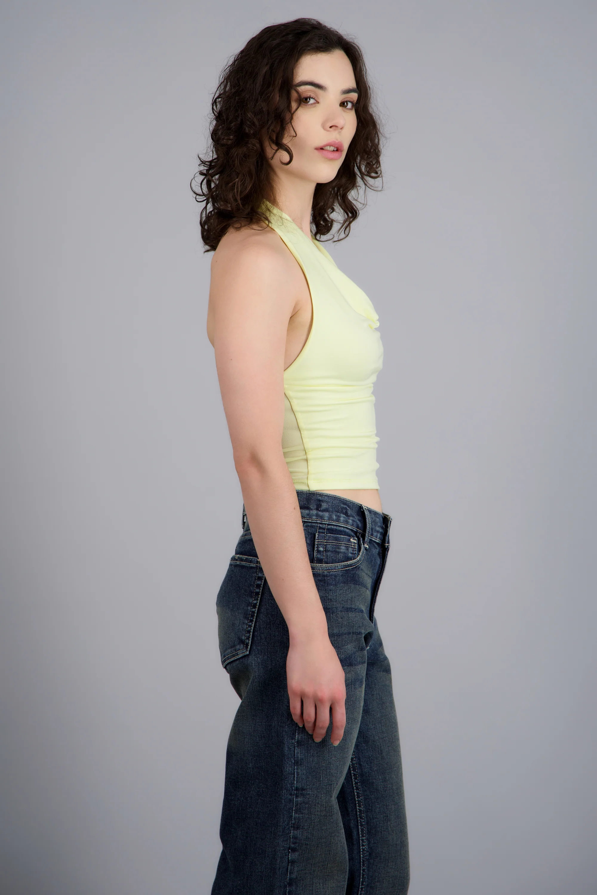 Top halter escote cascada - Image 2