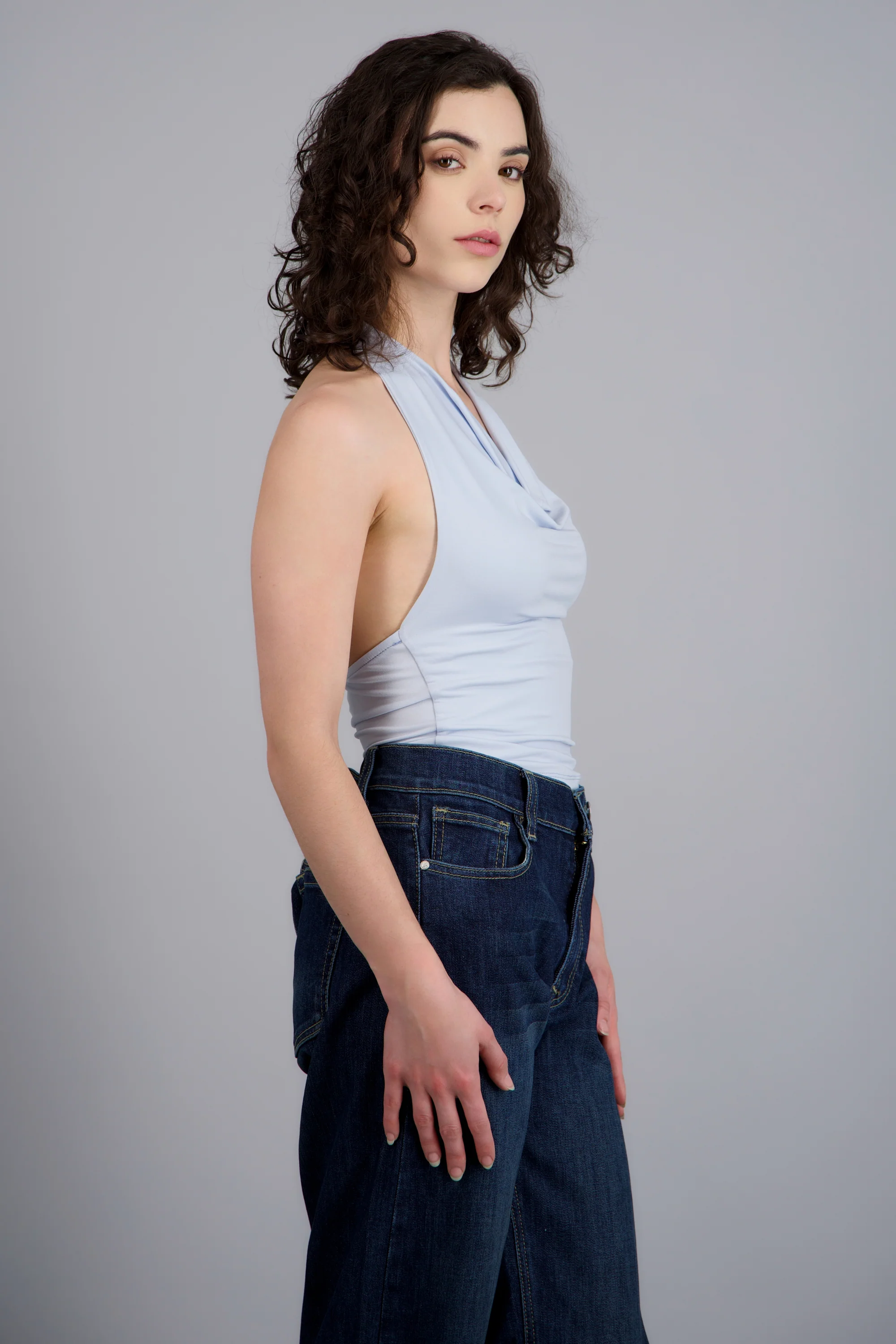 Top halter escote cascada - Image 2
