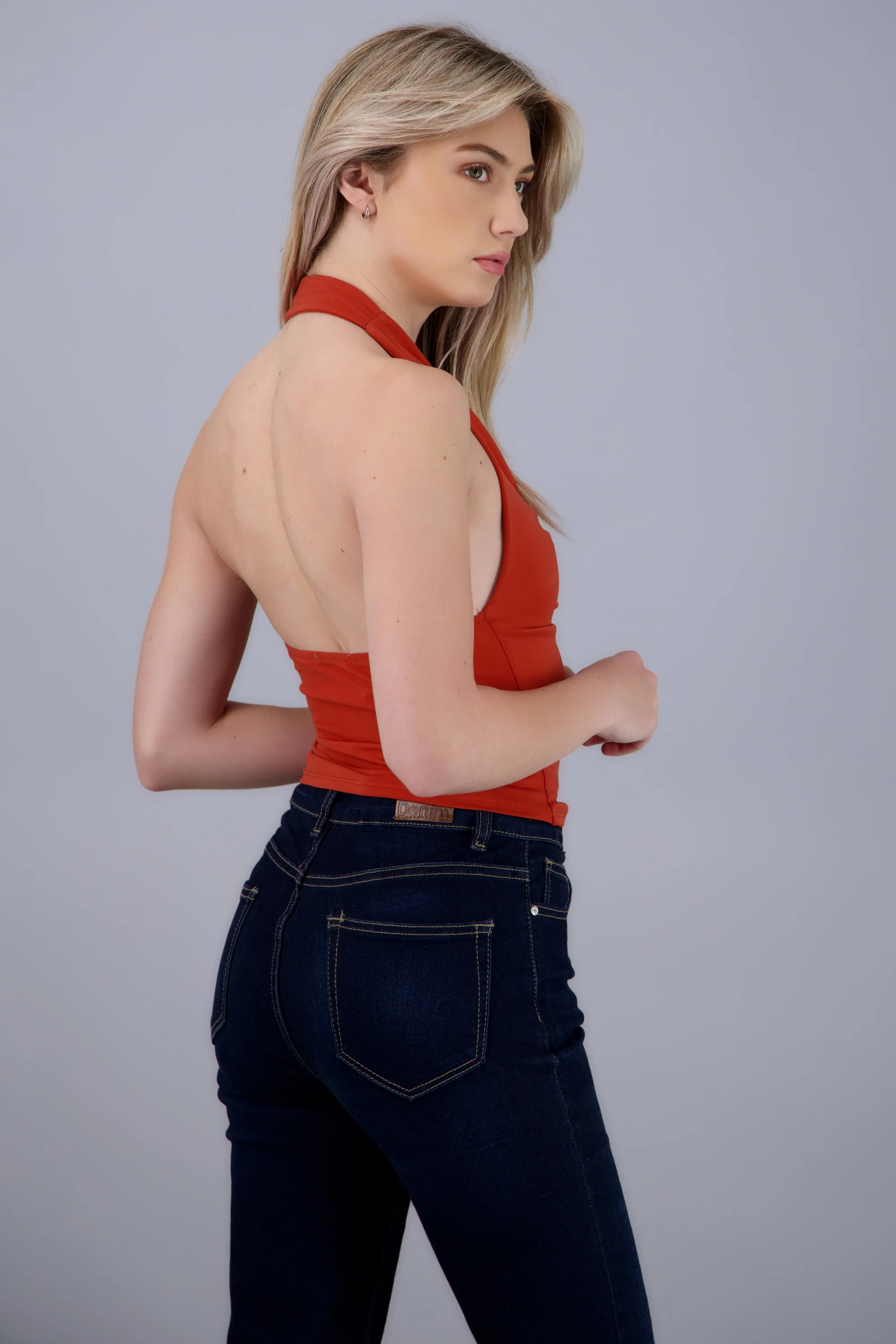 Top halter escote cascada - Image 4