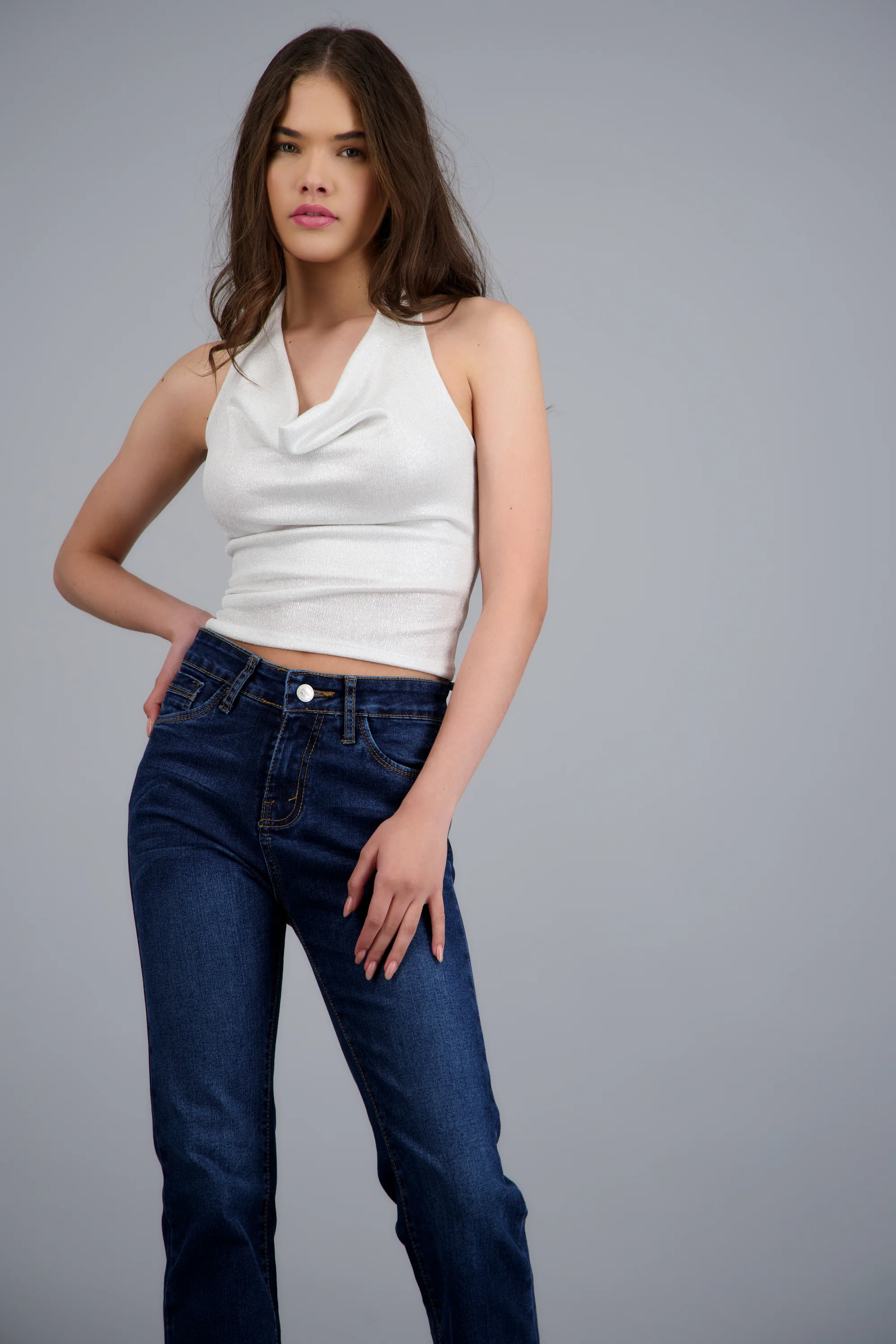 Top halter escote drapeado brillos