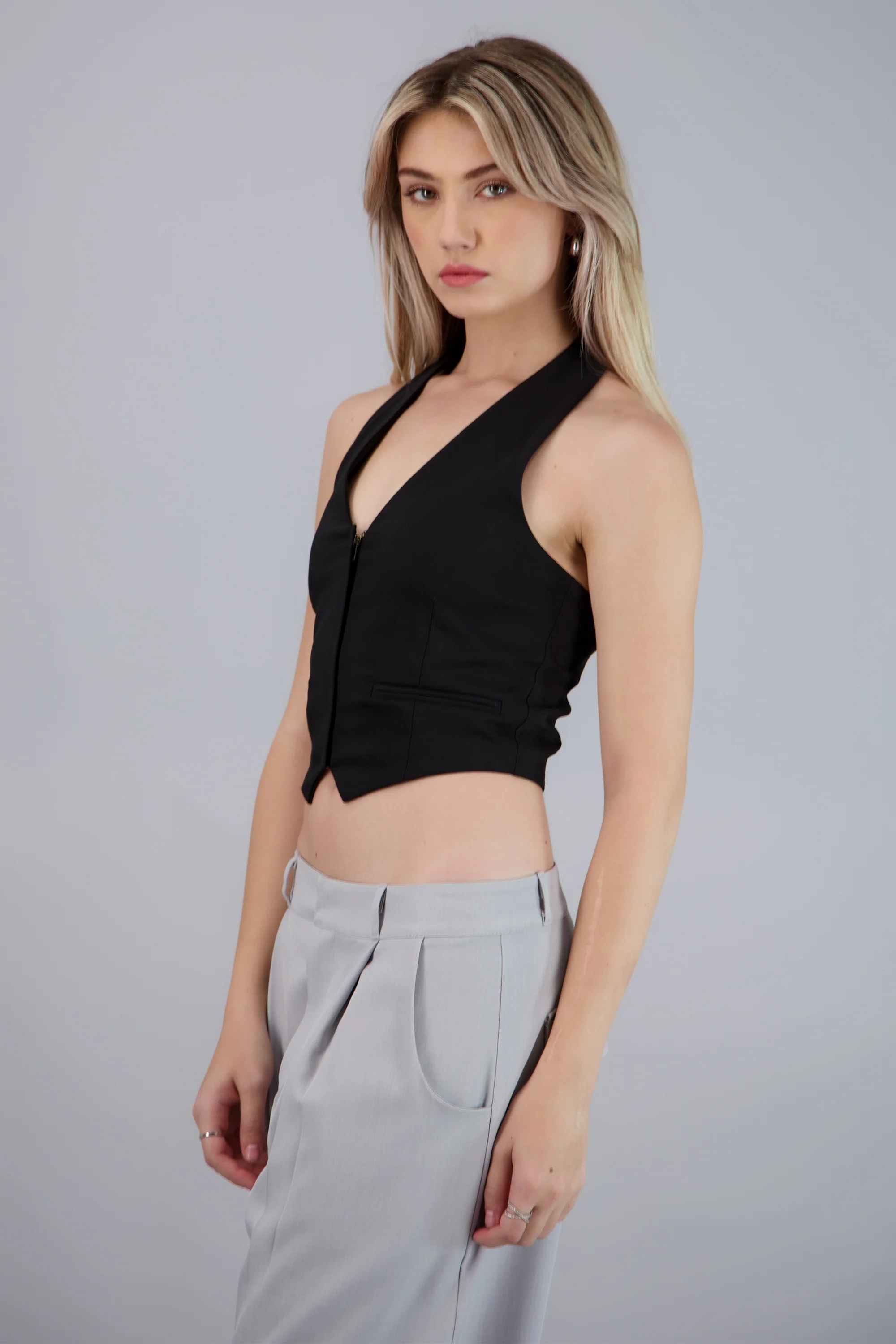 Top halter sastreado - Image 3
