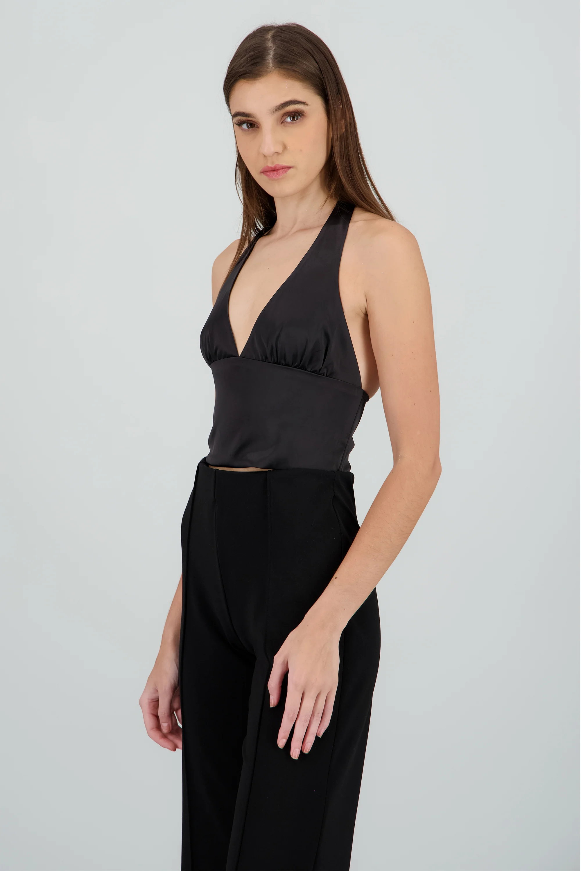 Top halter satinado con varillas - Image 3