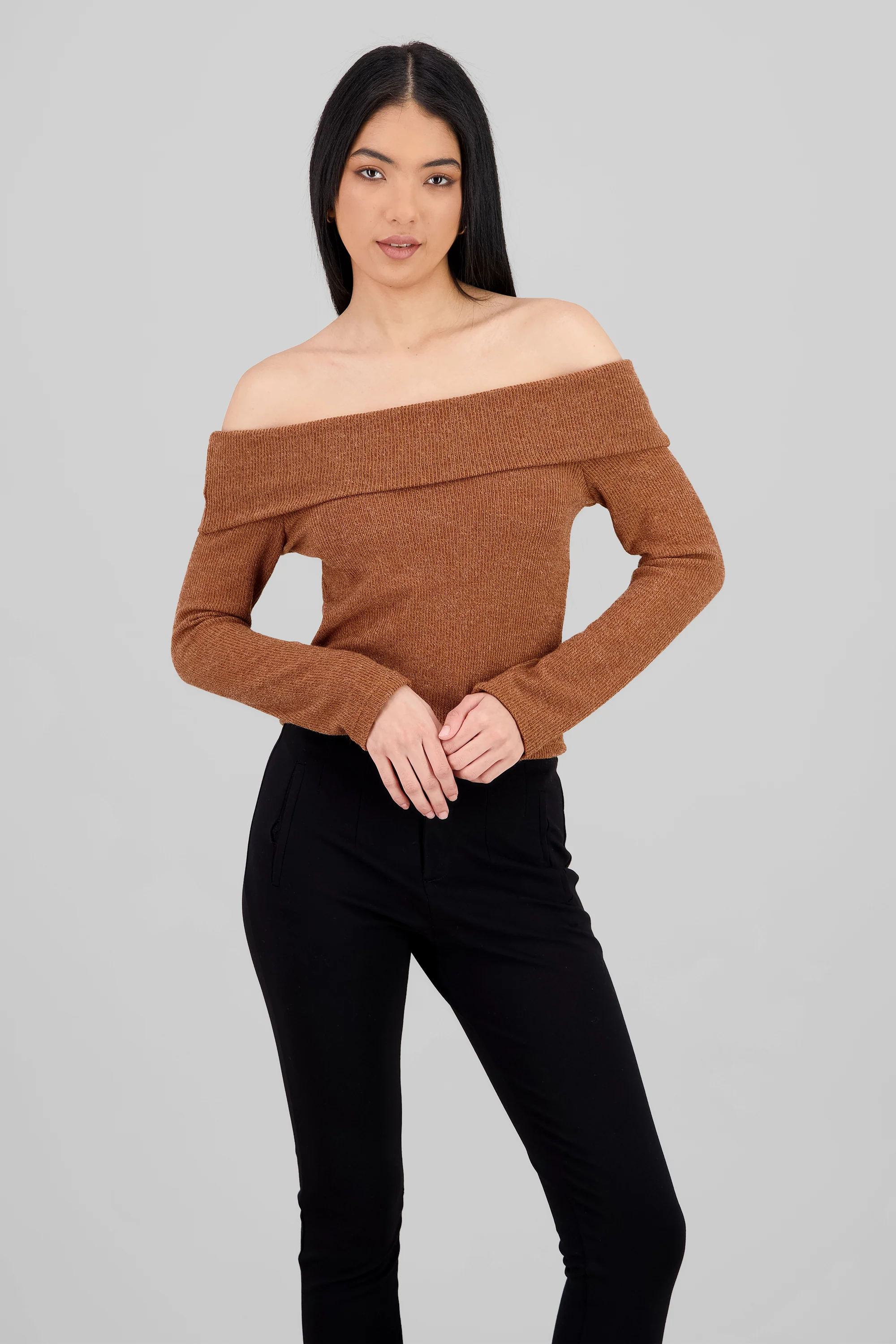 Top manga larga off shoulder detalle brillos