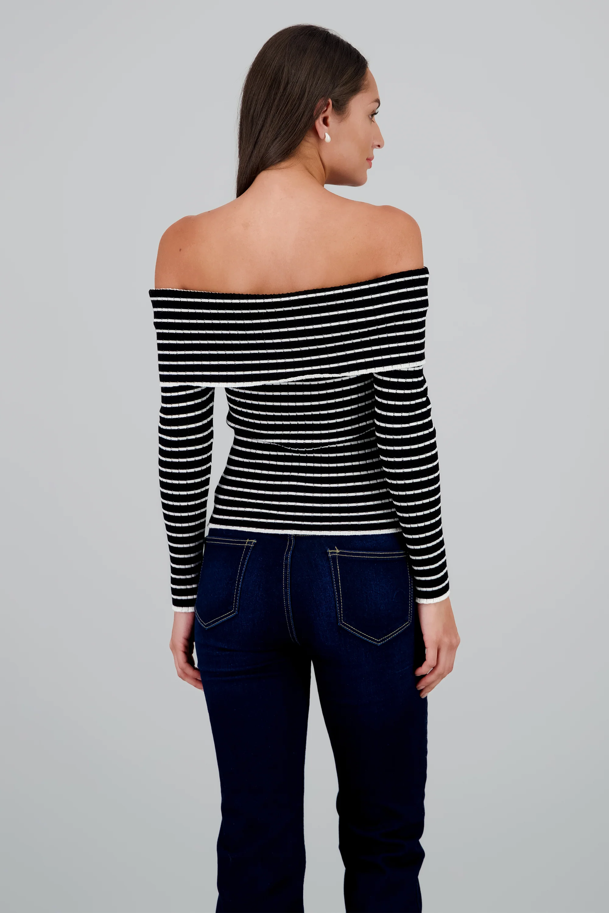 Top manga larga off shoulder textura - Image 4