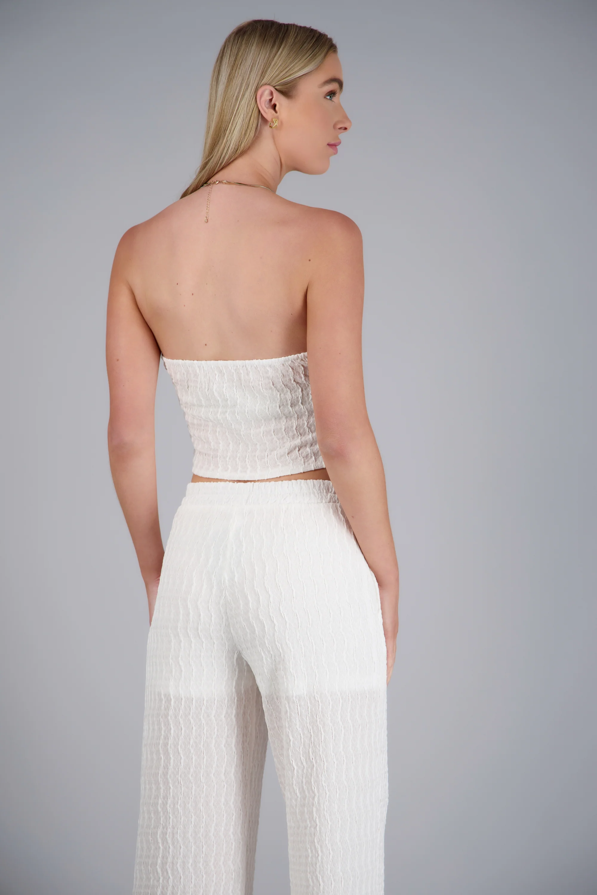 Top pañuelo strapless detalle textura - Image 4