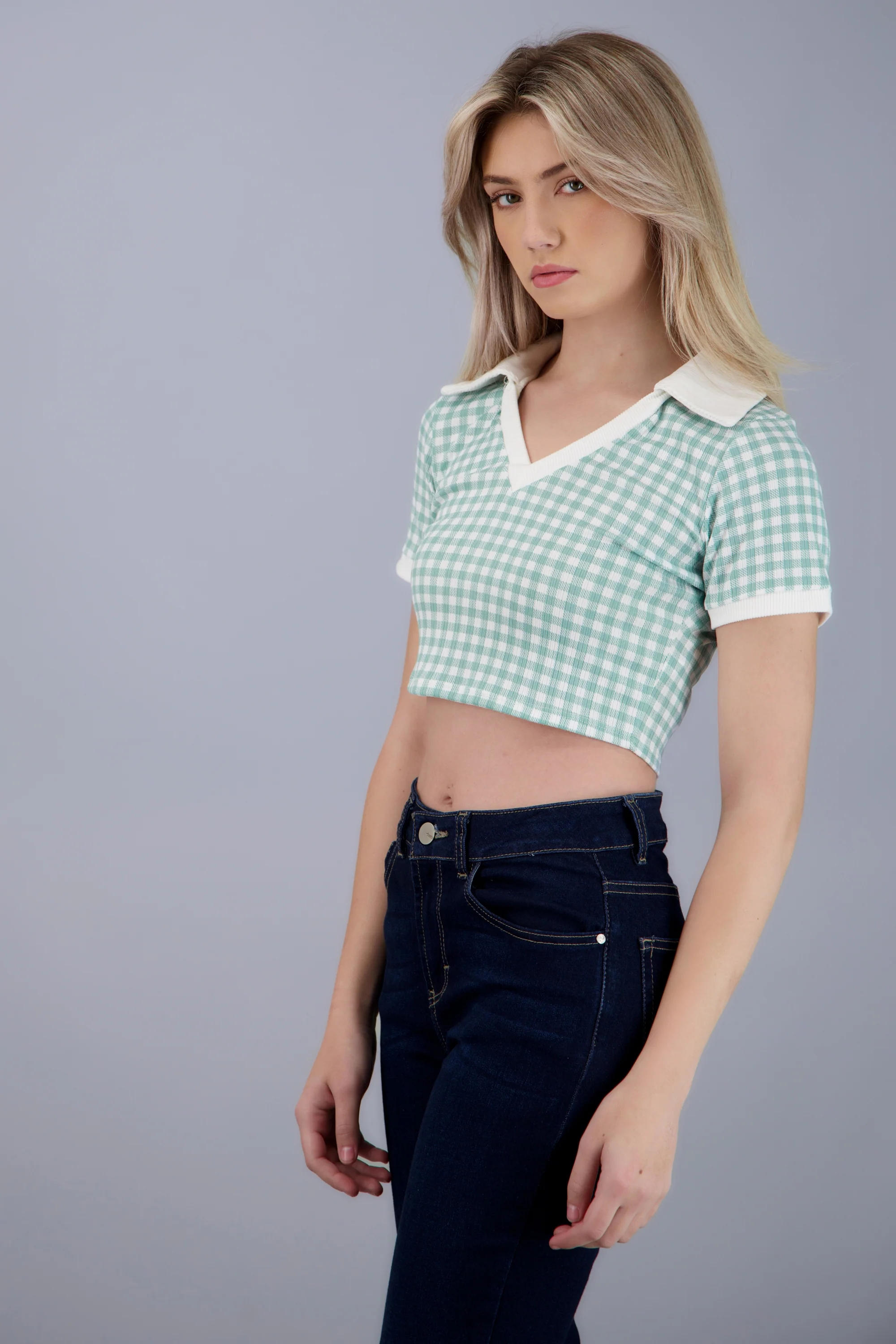 Top polo crop contraste estampado cuadros - Image 3