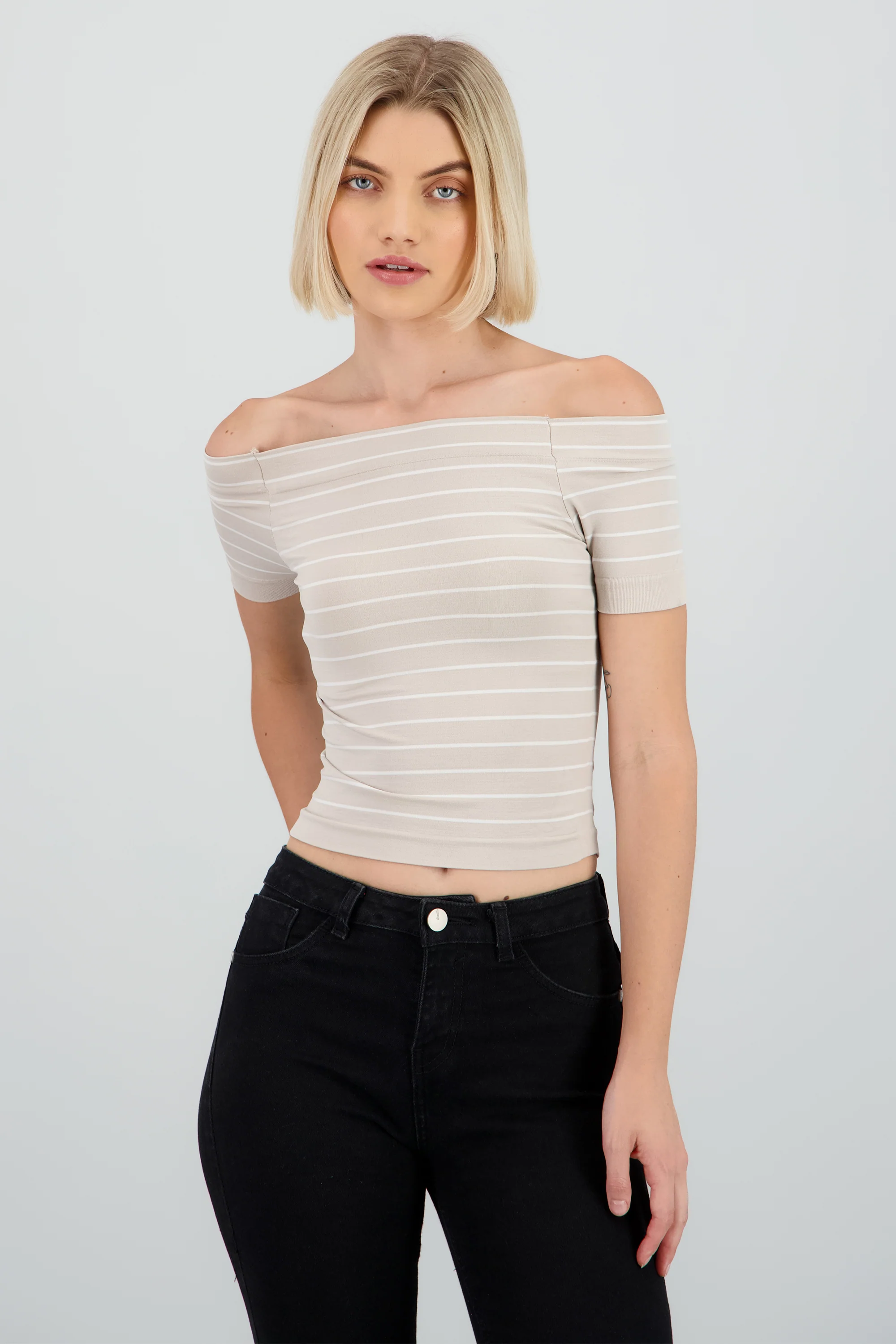Top rayas off shoulder