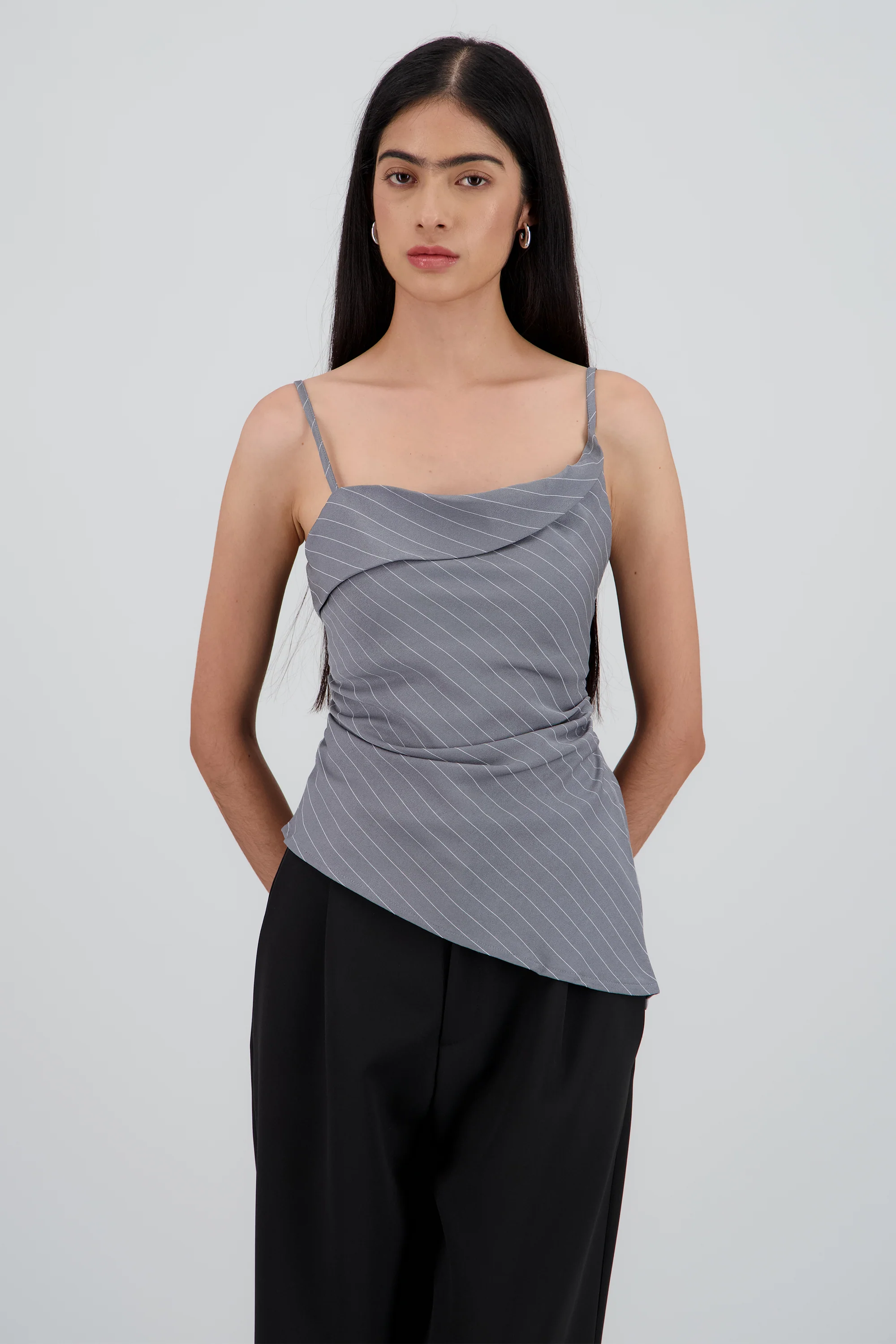 Top sin mangas asimetrico - Image 2