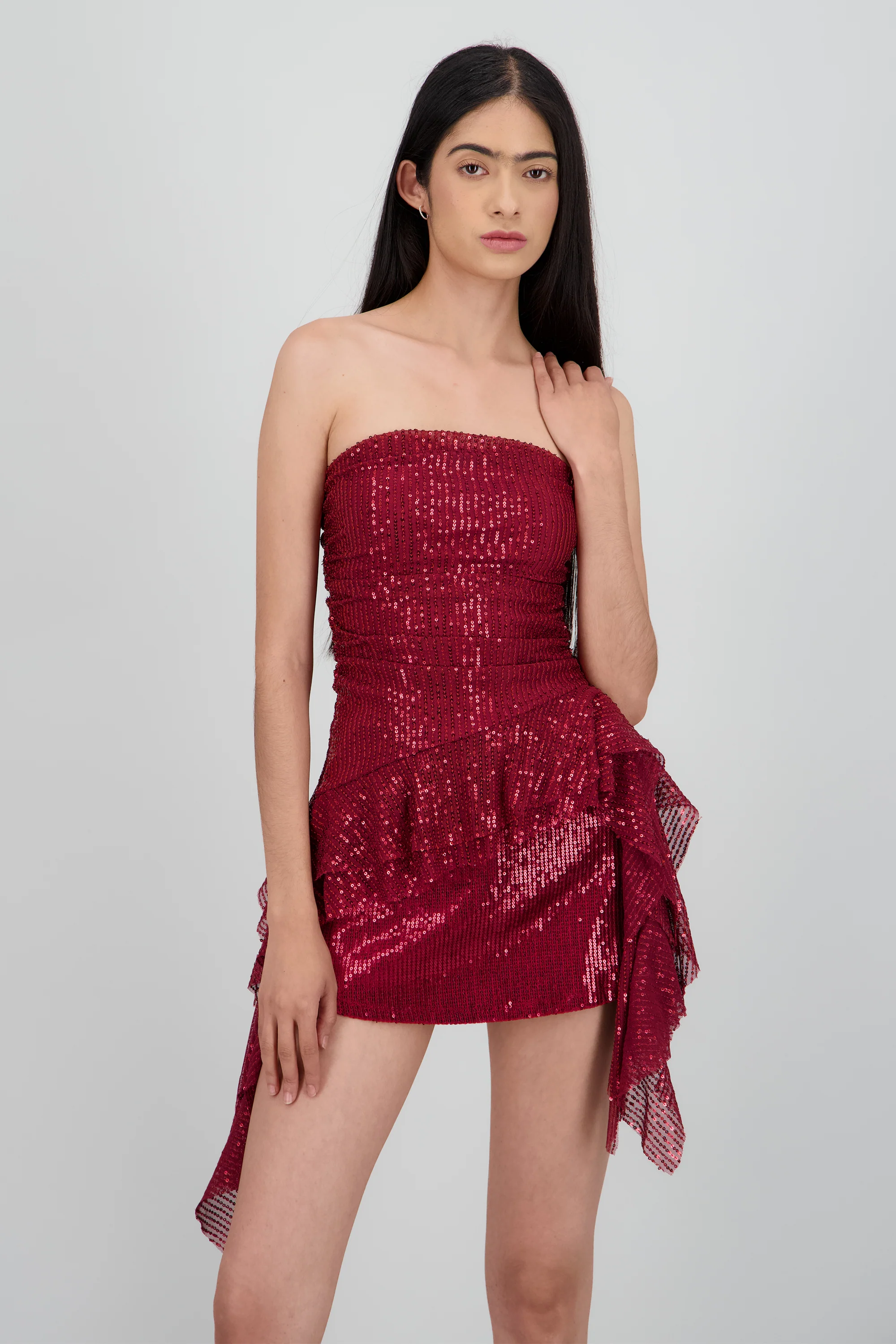 Top strapless de lentejuelas con detalle de olanes - Image 2
