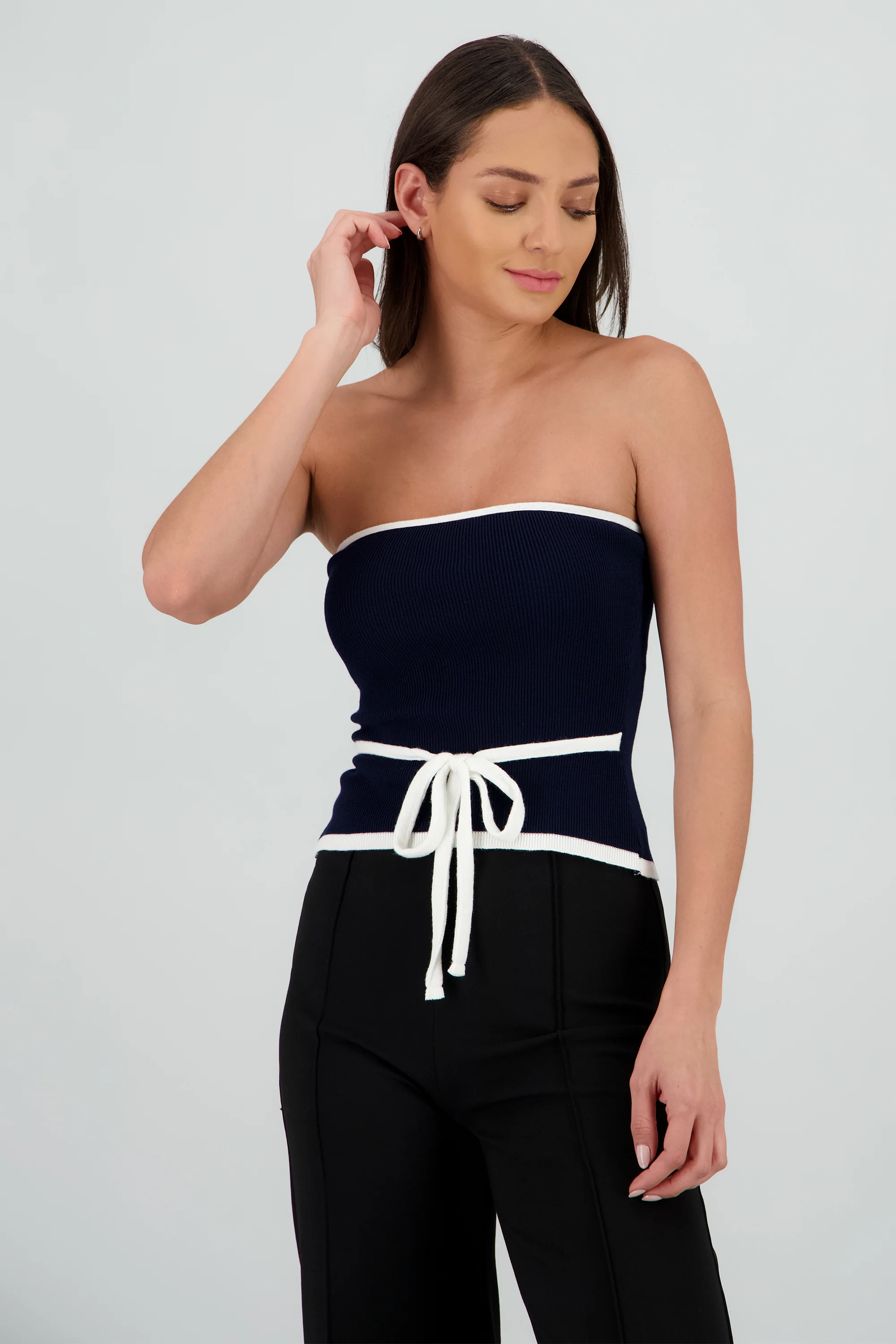Top strapless detalle moño contraste - Image 2