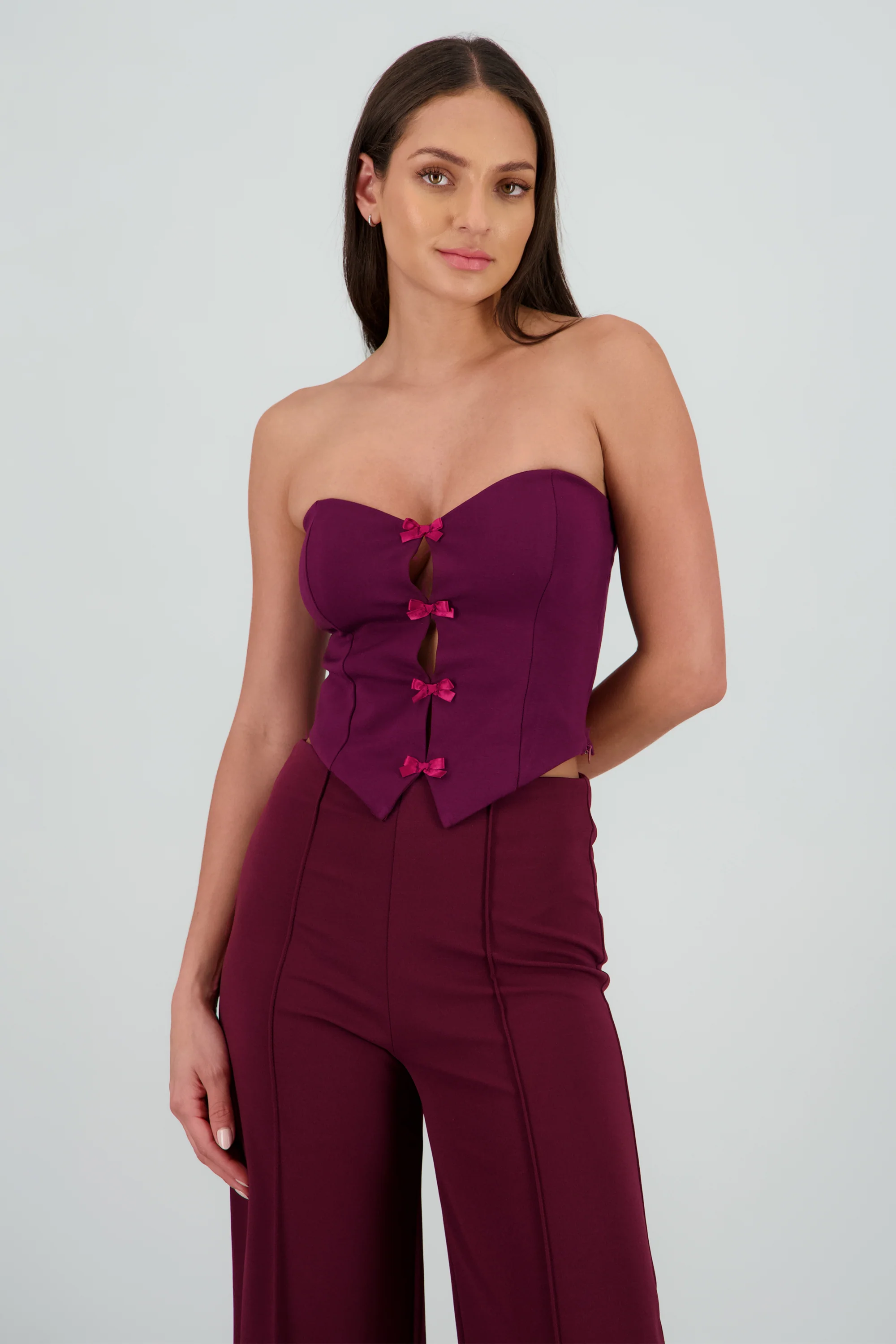 TOP STRAPLESS DET MOÑOS