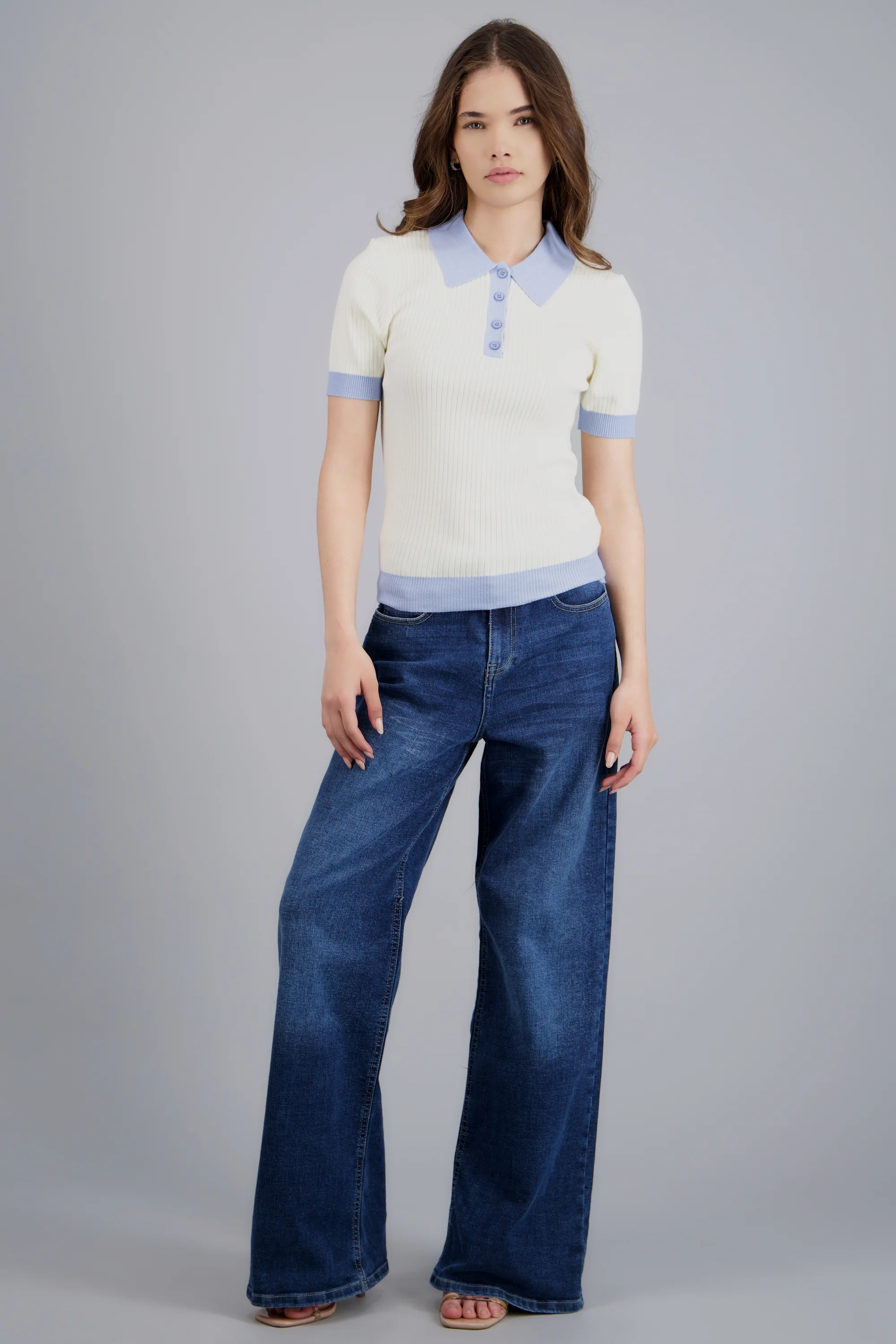 Top tejido cuello polo en contrastre