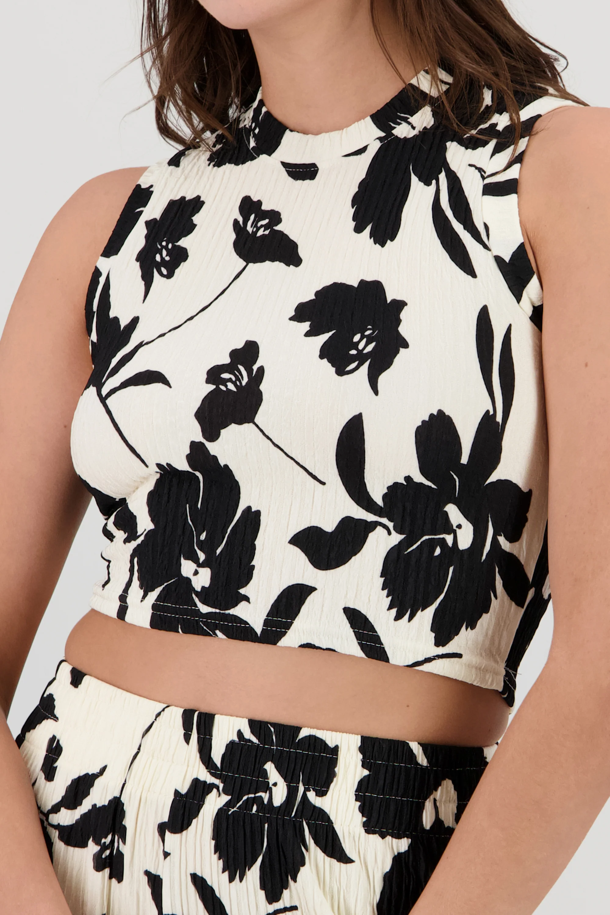 Top textura flores tropicales - Image 5