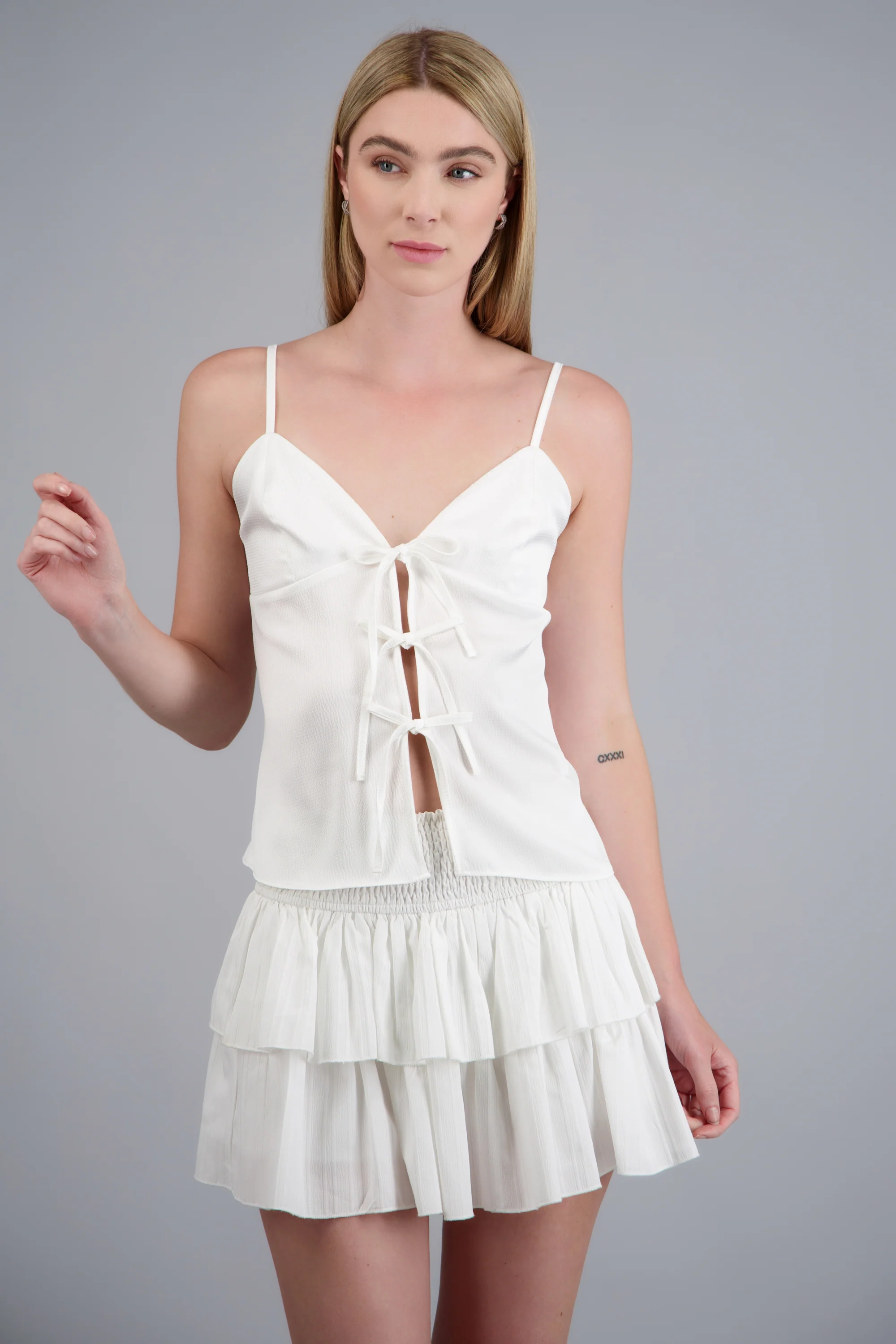 Top tirantes detalle lazos - Image 3