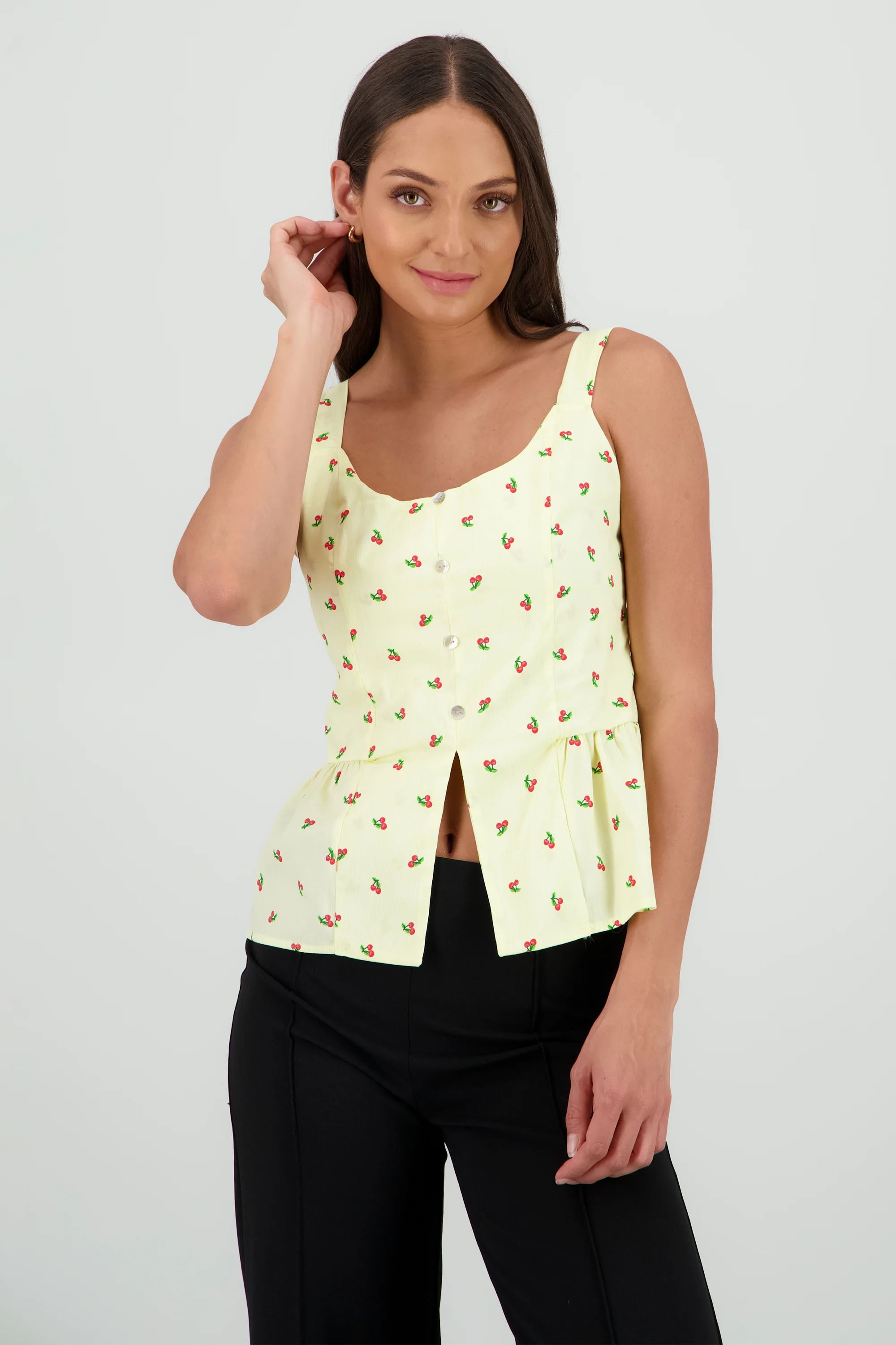 Top tirantes detalle olan botones - Image 2