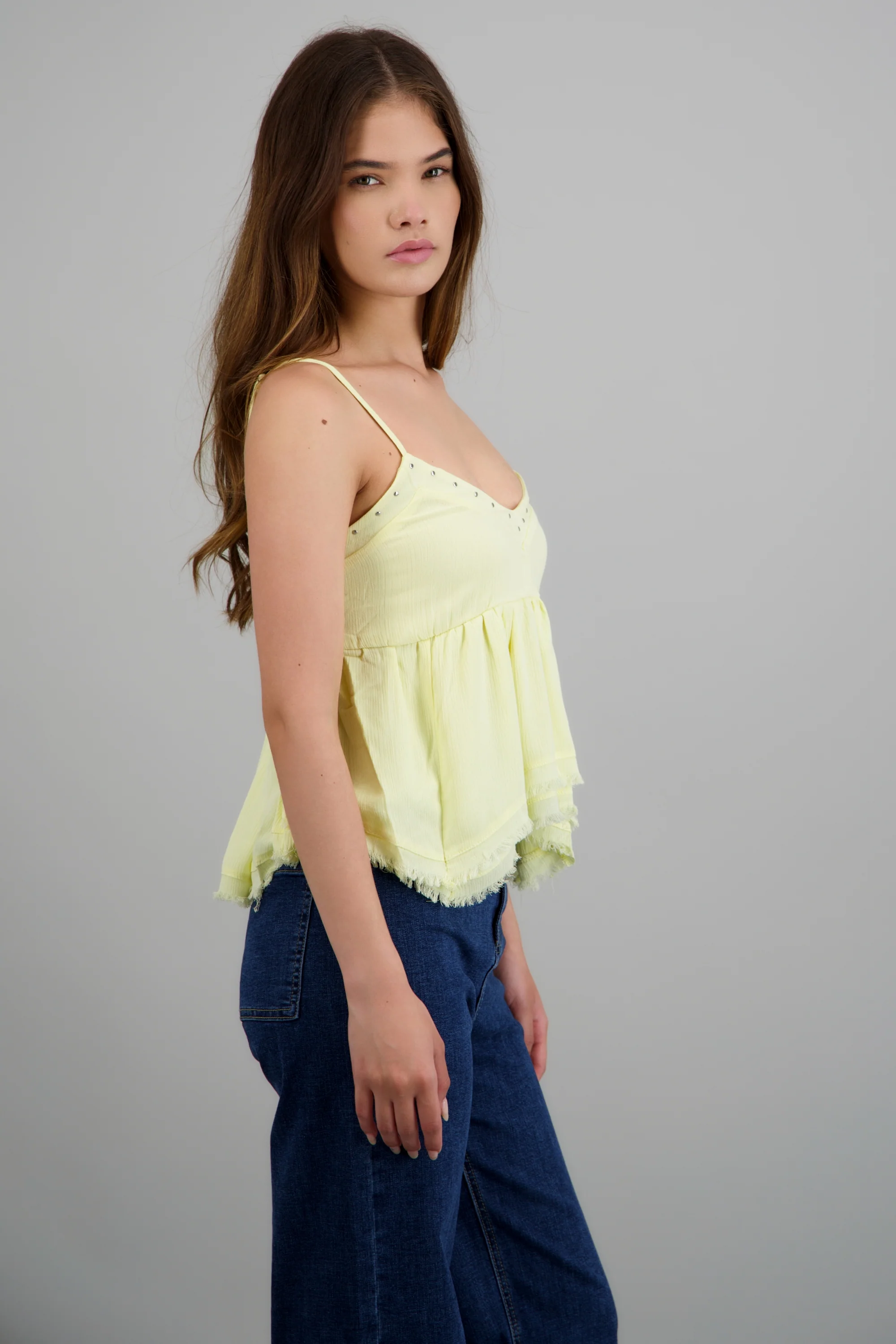 Top tirantes detalle studs - Image 3