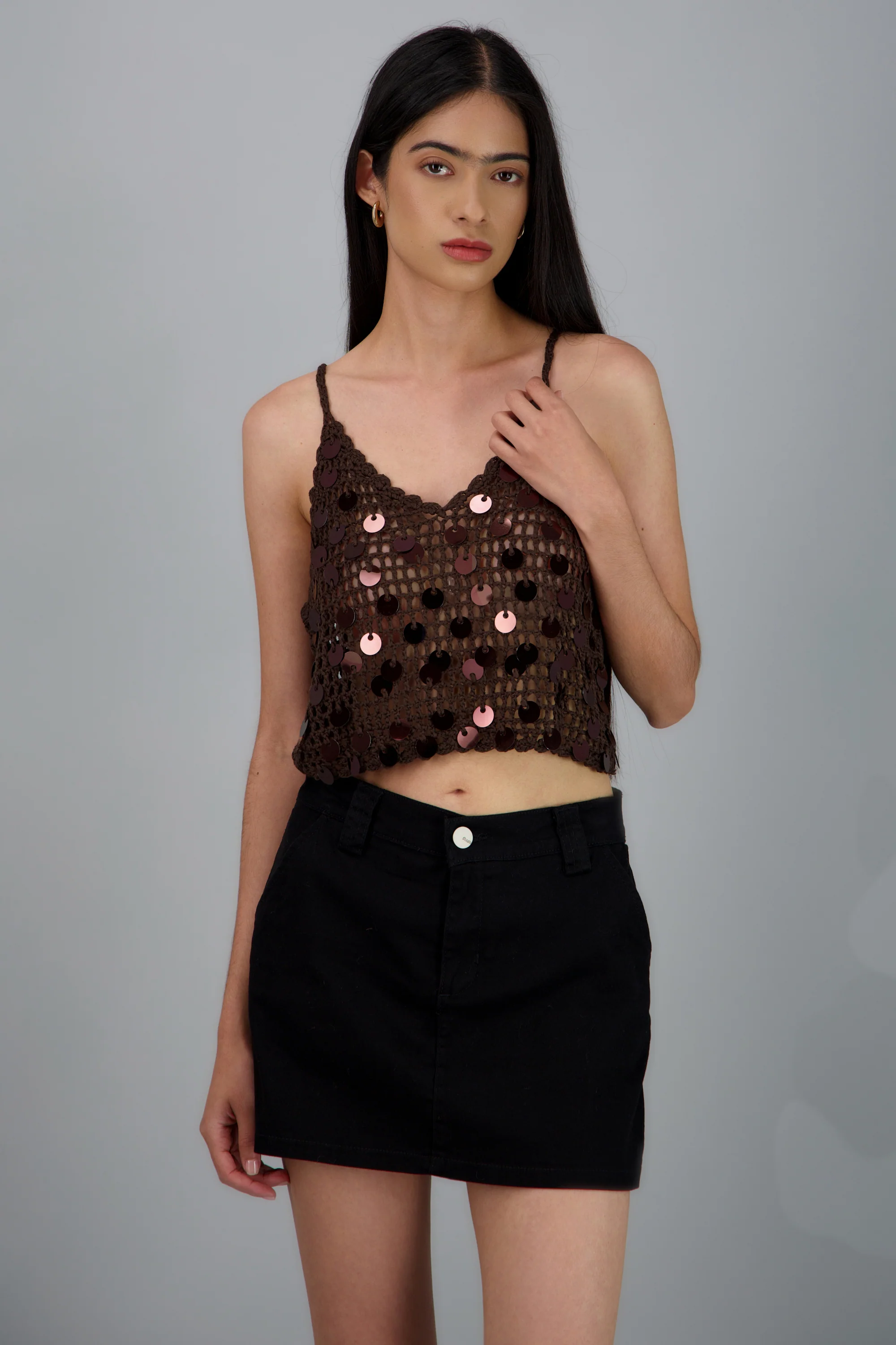 Top tirantes tejido crochet con lentejuelas - Image 2