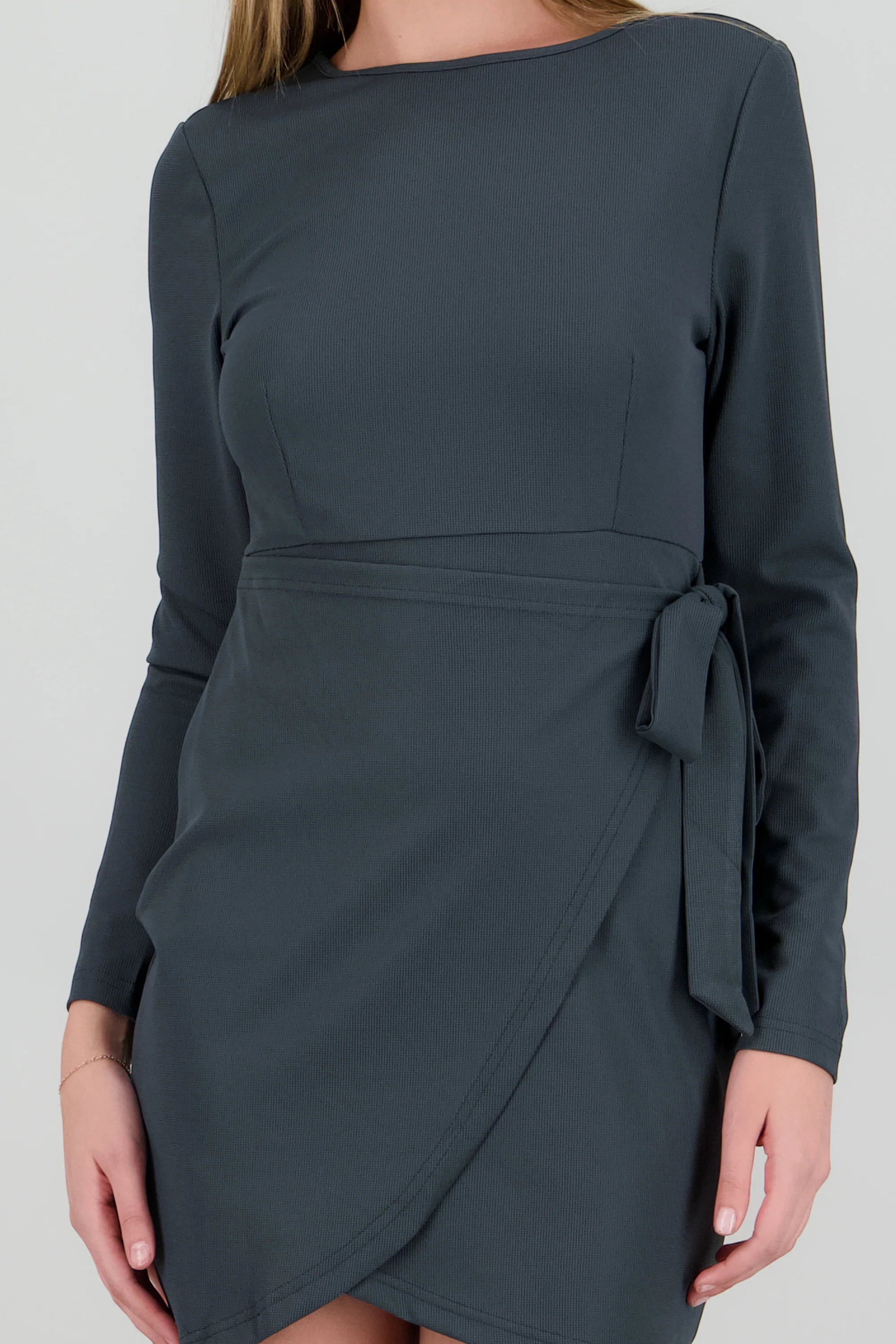 Vestido corto cruzado manga larga - Image 5