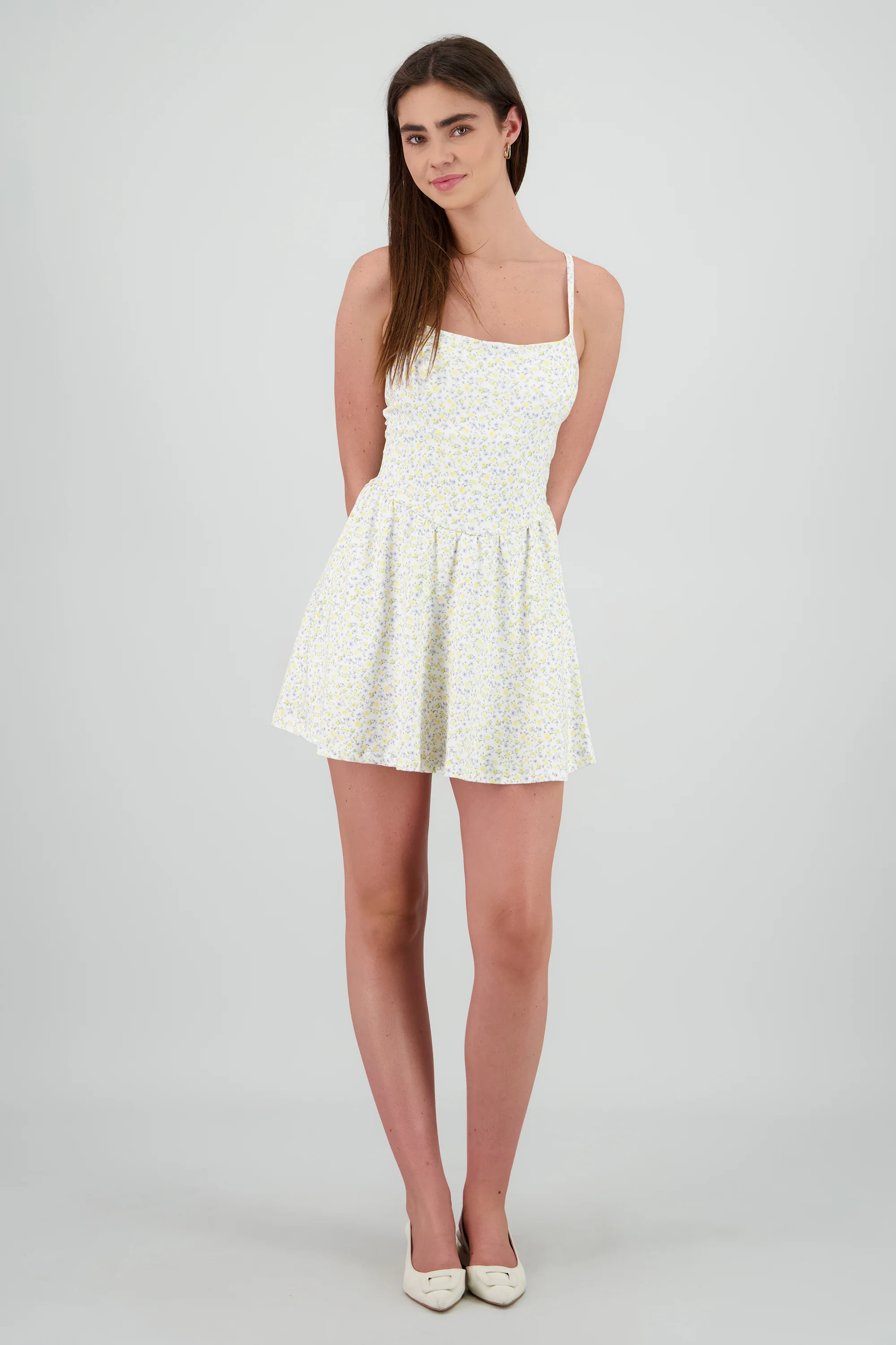 Vestido de flores detalle copas