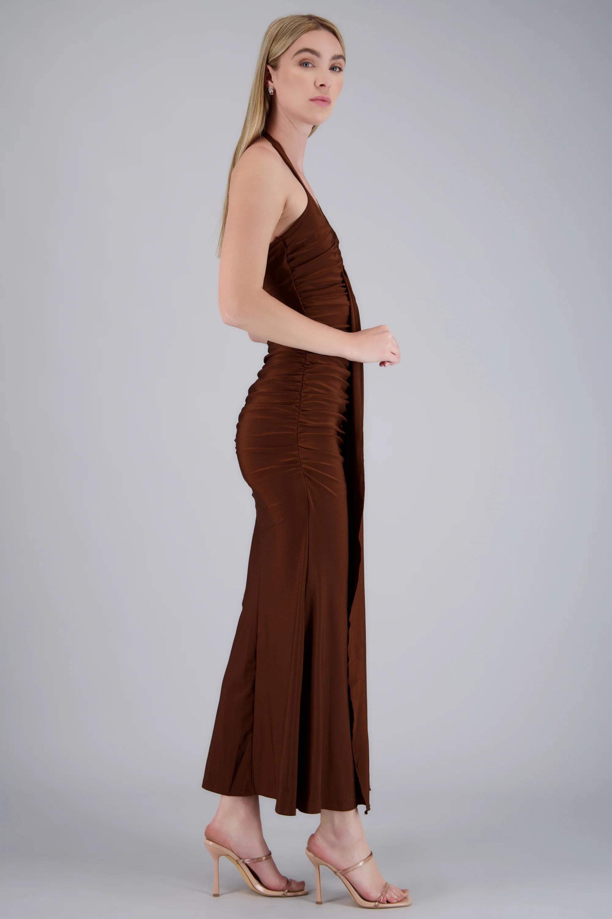 Vestido escote profundo frunces - Image 3