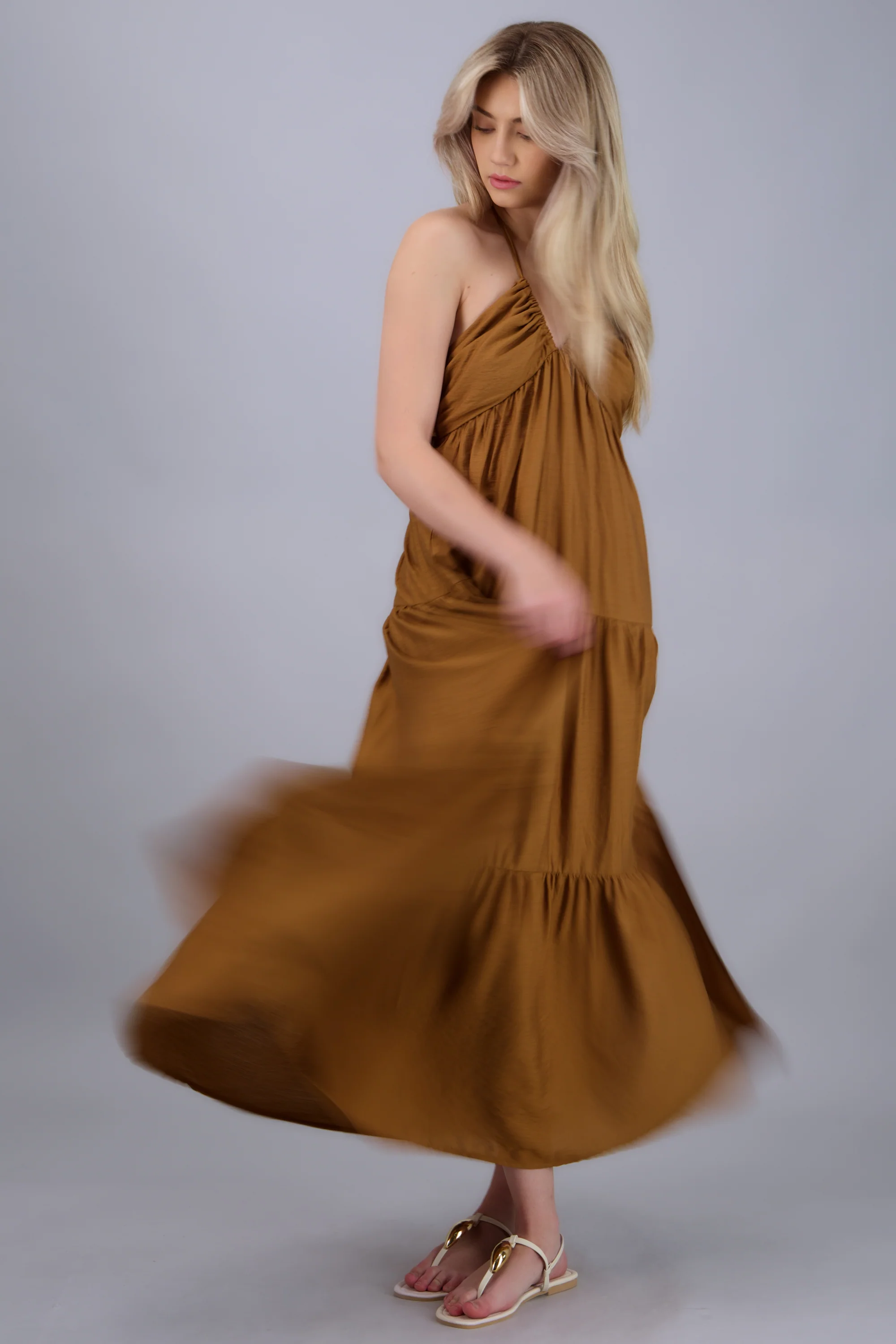 Vestido maxi abertura nudo espalda - Image 4