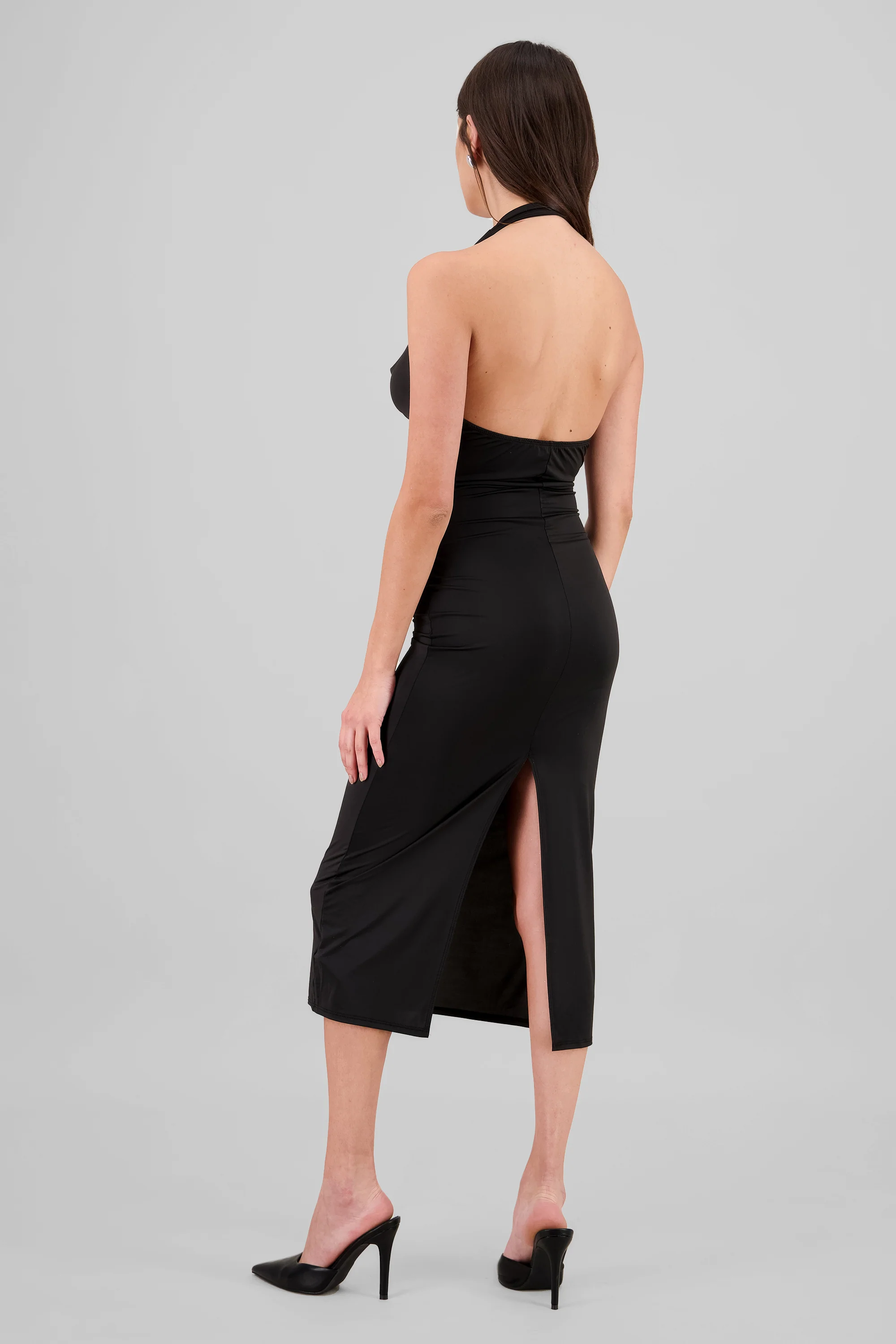 Vestido maxi cuello halter cascada - Image 4