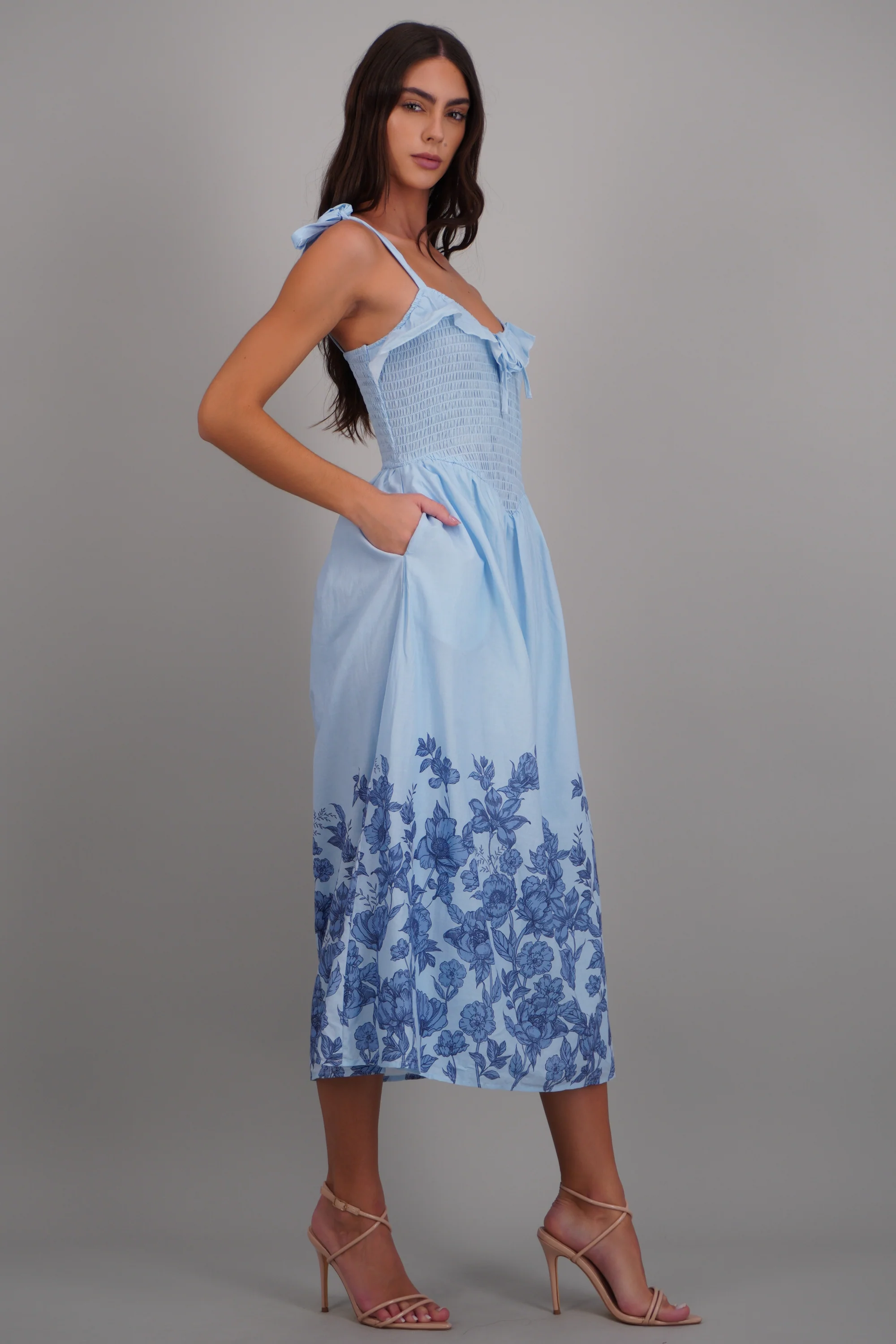 Vestido maxi detalle flores - Image 2