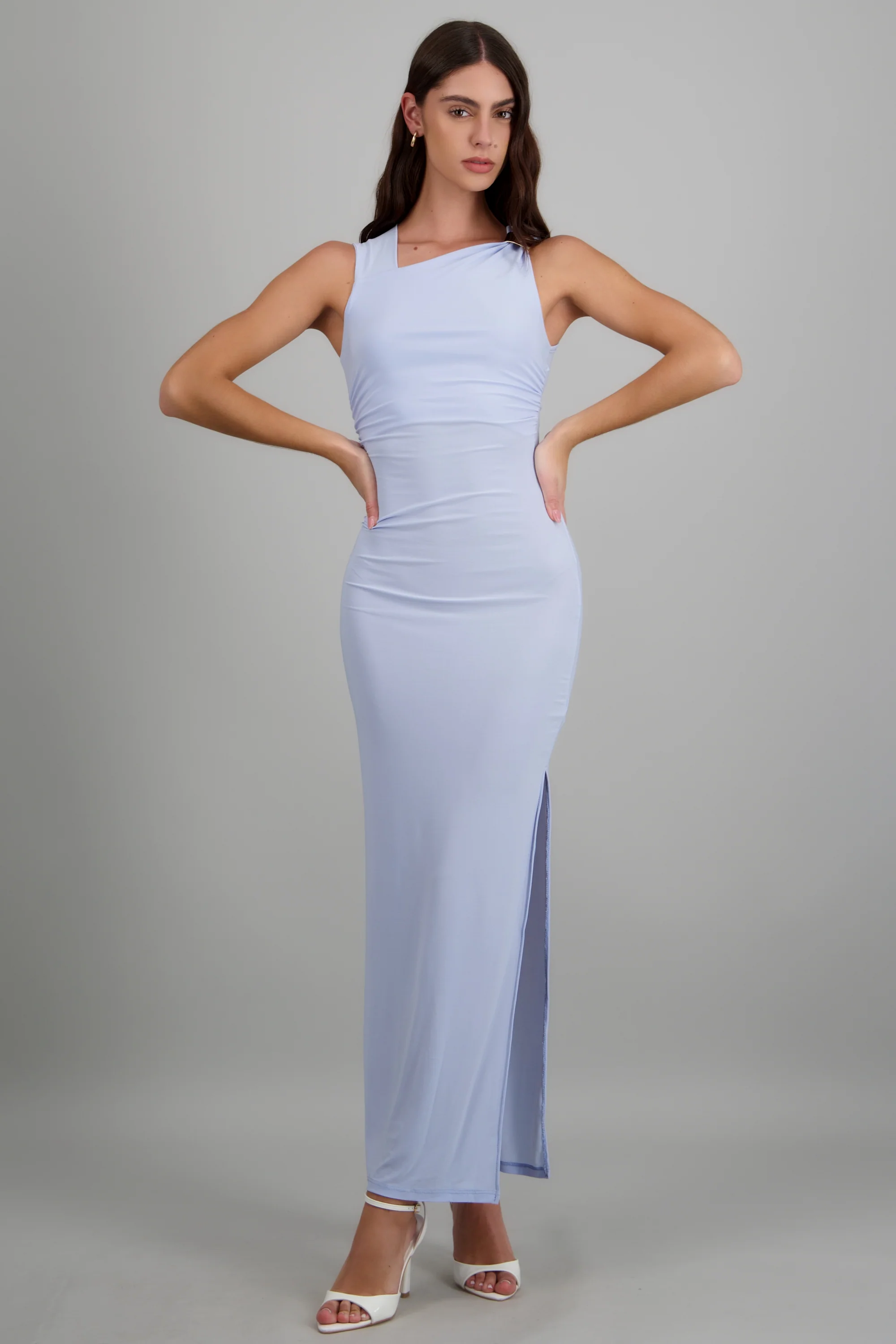 Vestido maxi detalle herraje hombro