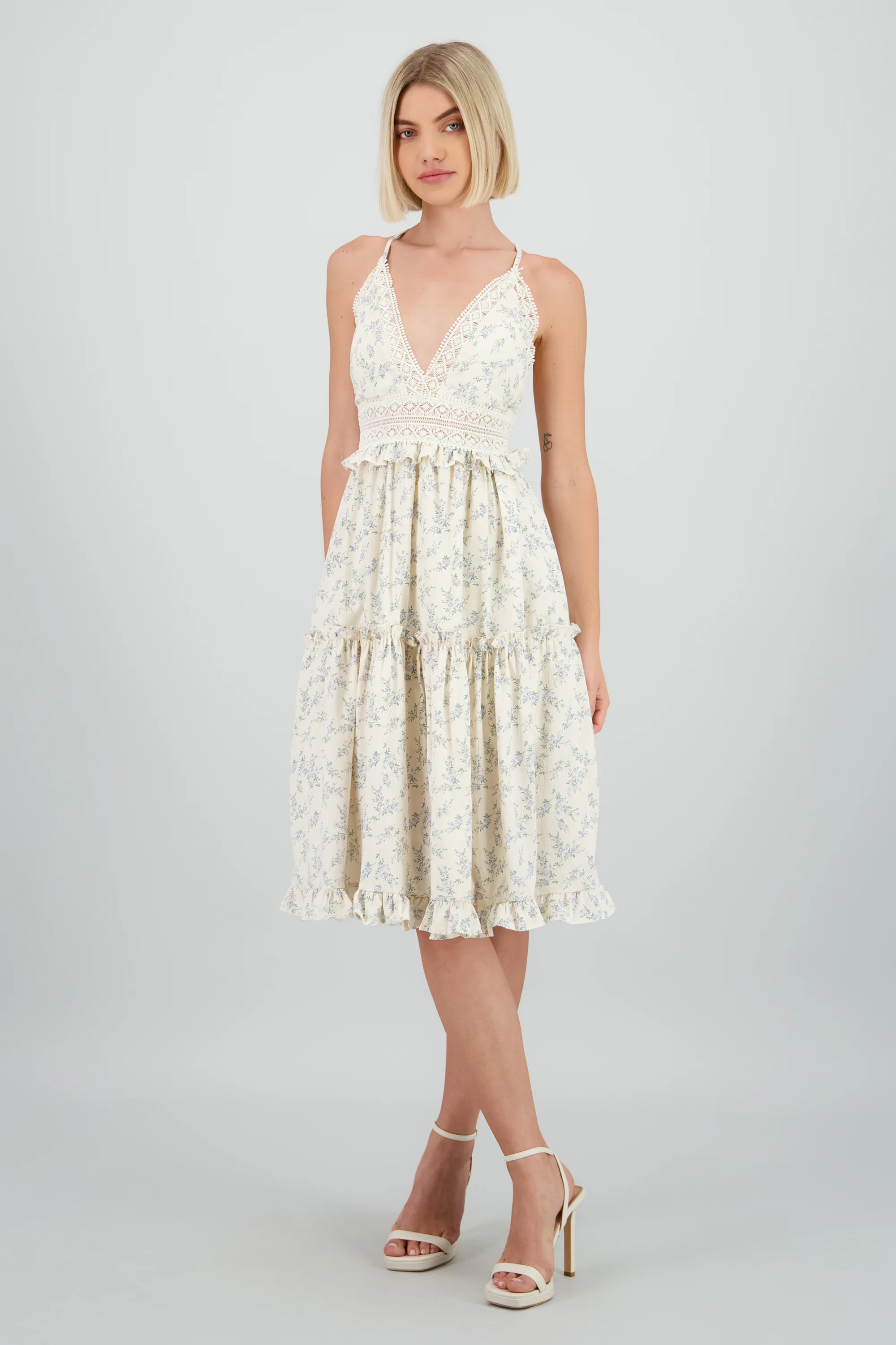 Vestido maxi flores con crochet