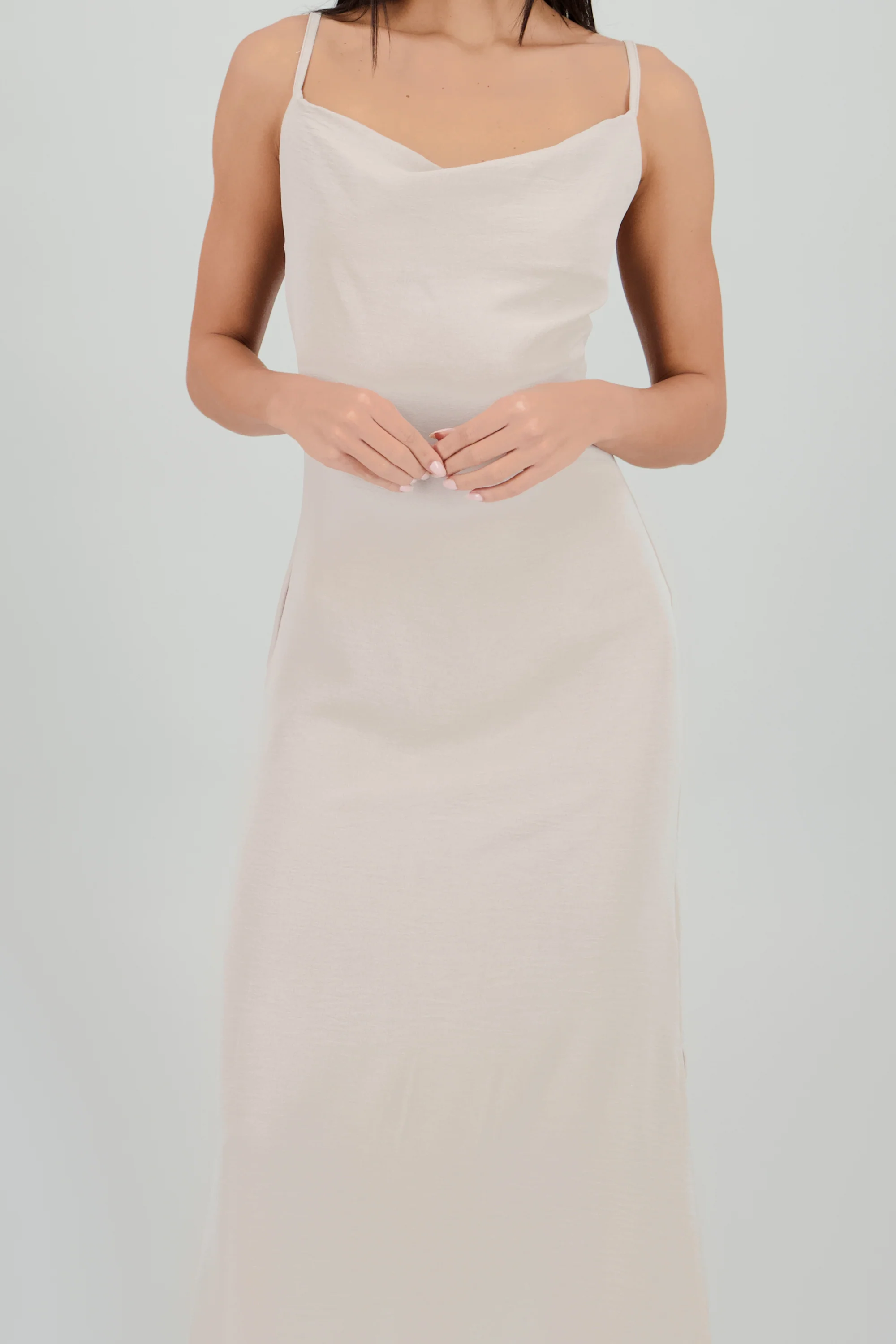 Vestido maxi fluido con tirantes - Image 5