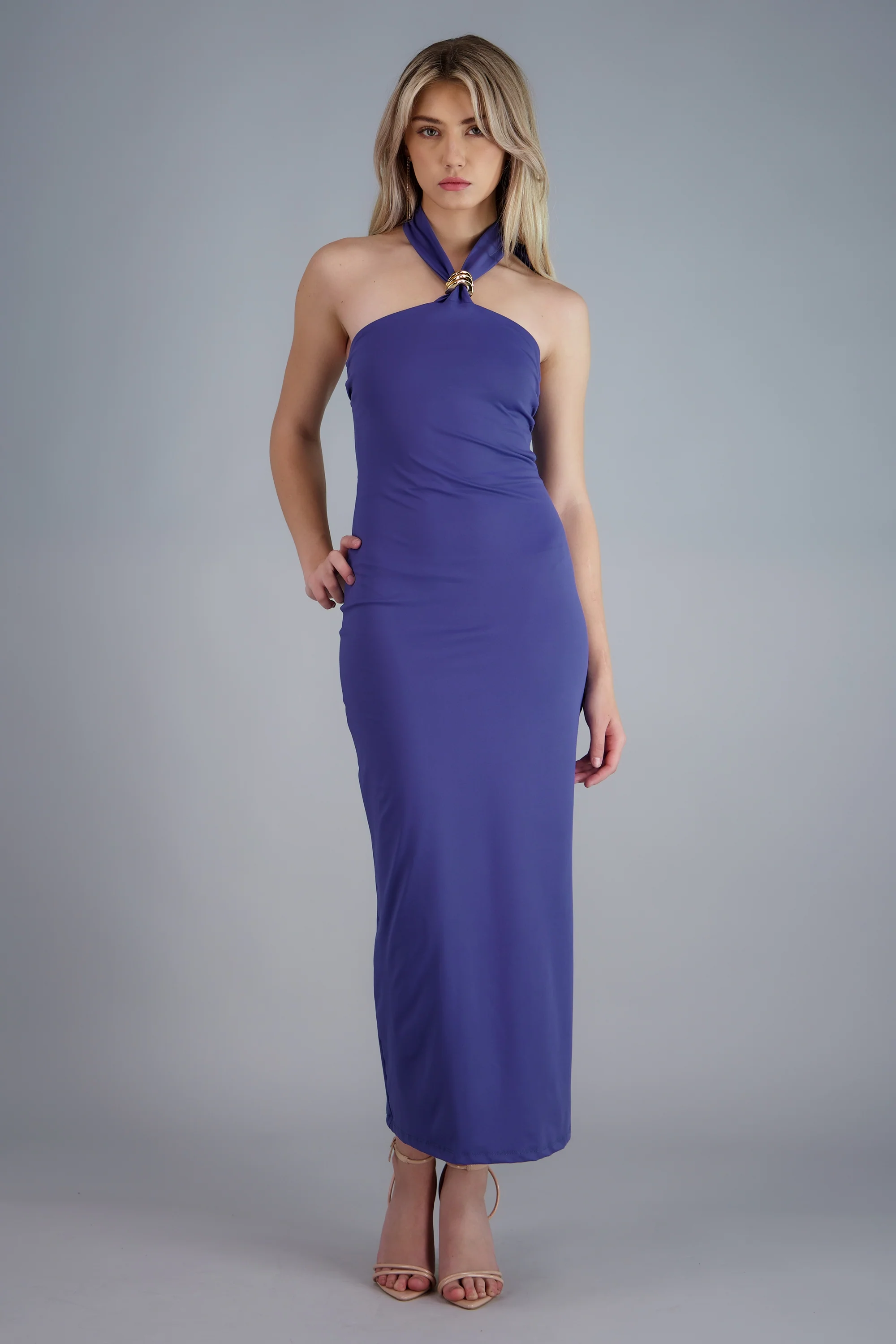 Vestido maxi halter con detalle de aro - Image 2